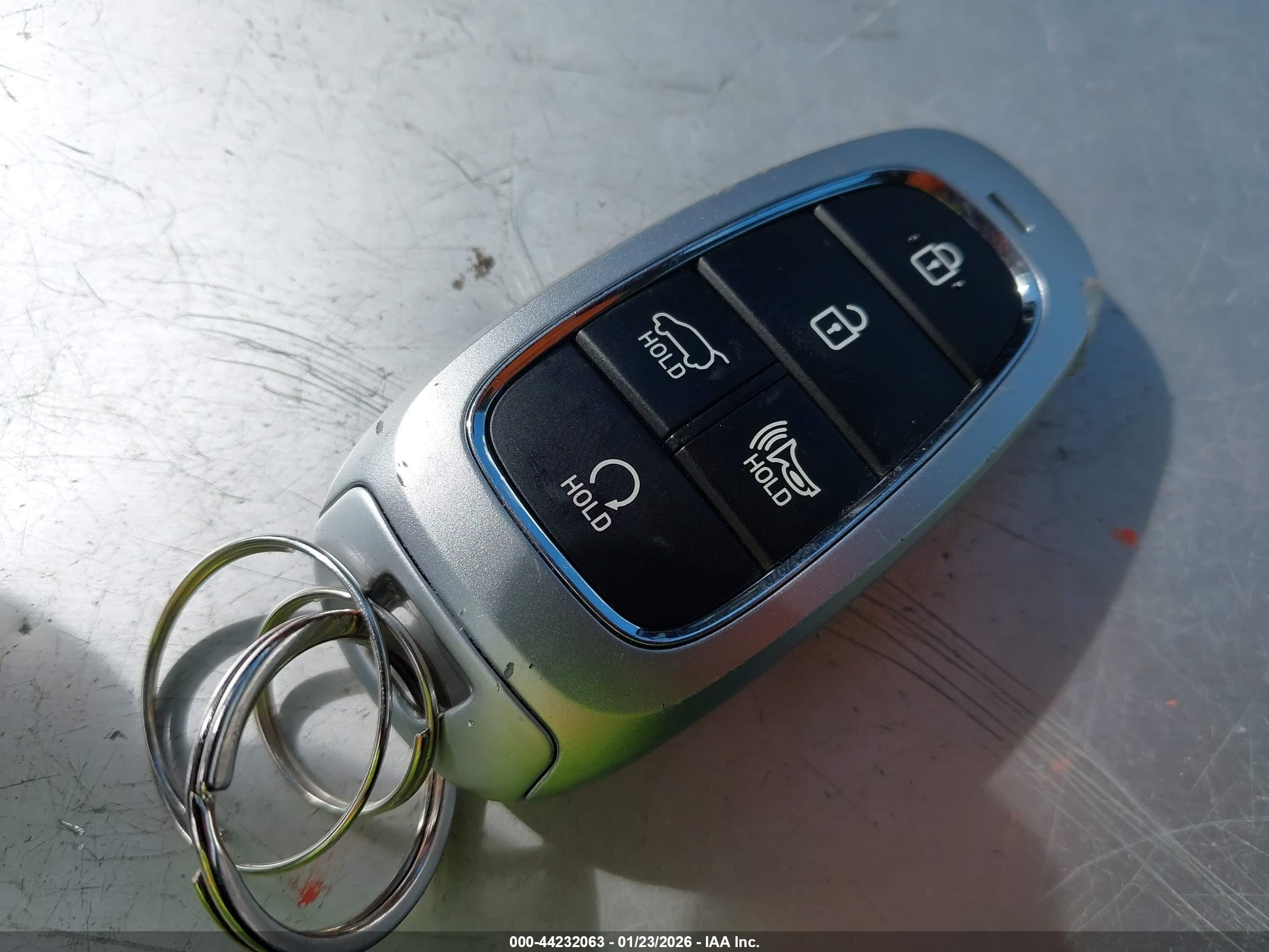 HYUNDAI TUCSON image 11