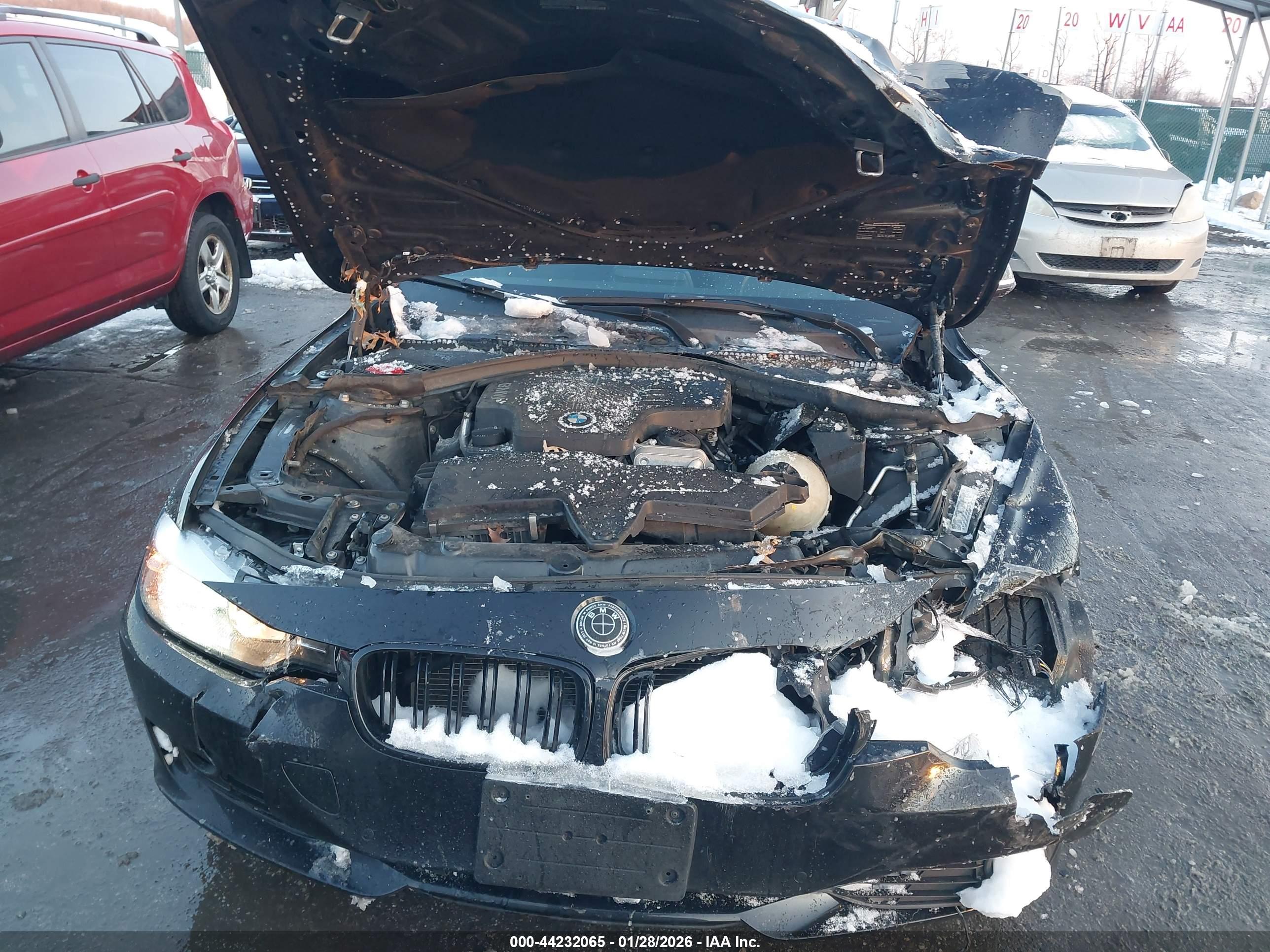 BMW 328I image 10