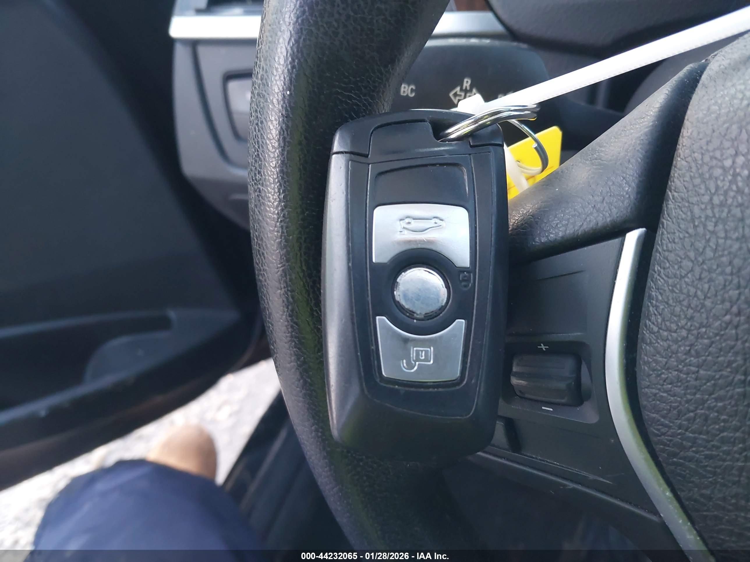 BMW 328I image 11