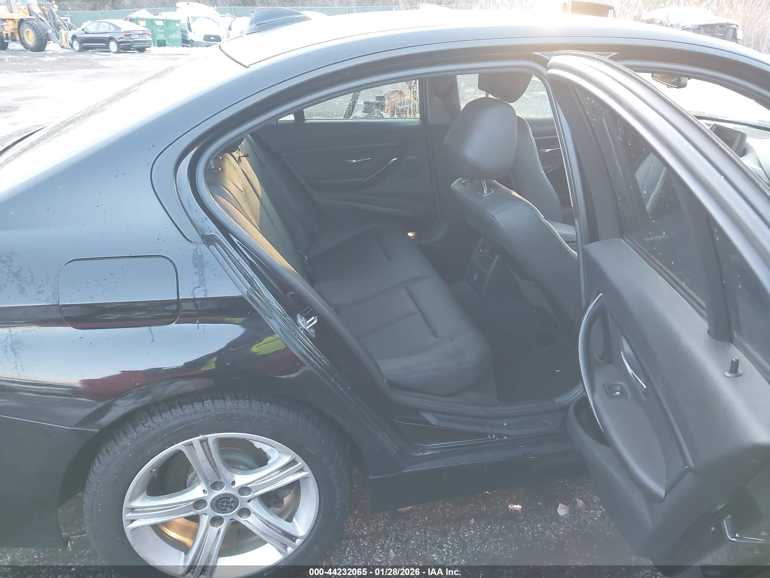 BMW 328I image 8