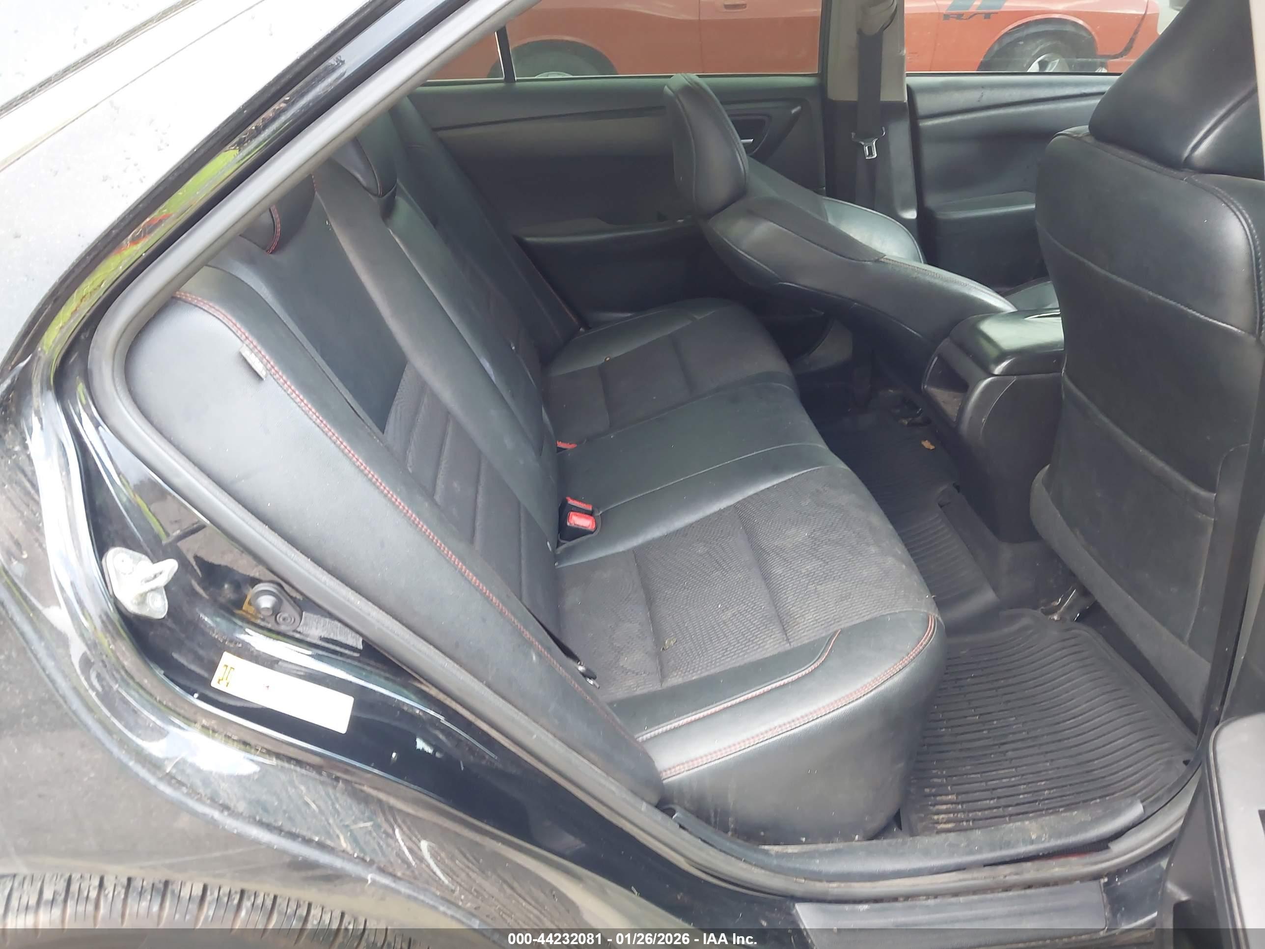 TOYOTA CAMRY image 8