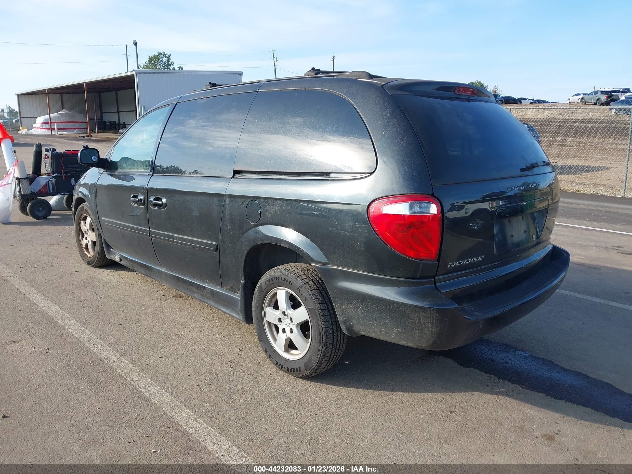 DODGE GRAND image 3