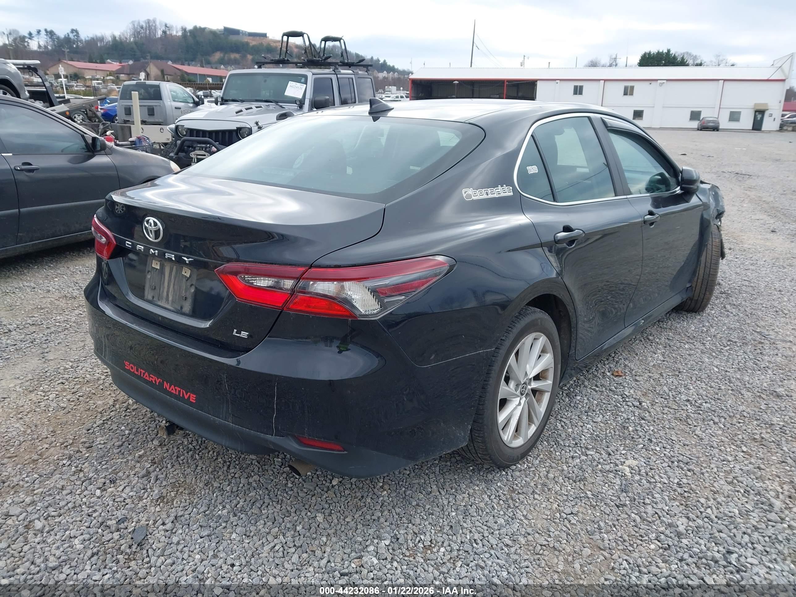 TOYOTA CAMRY image 4