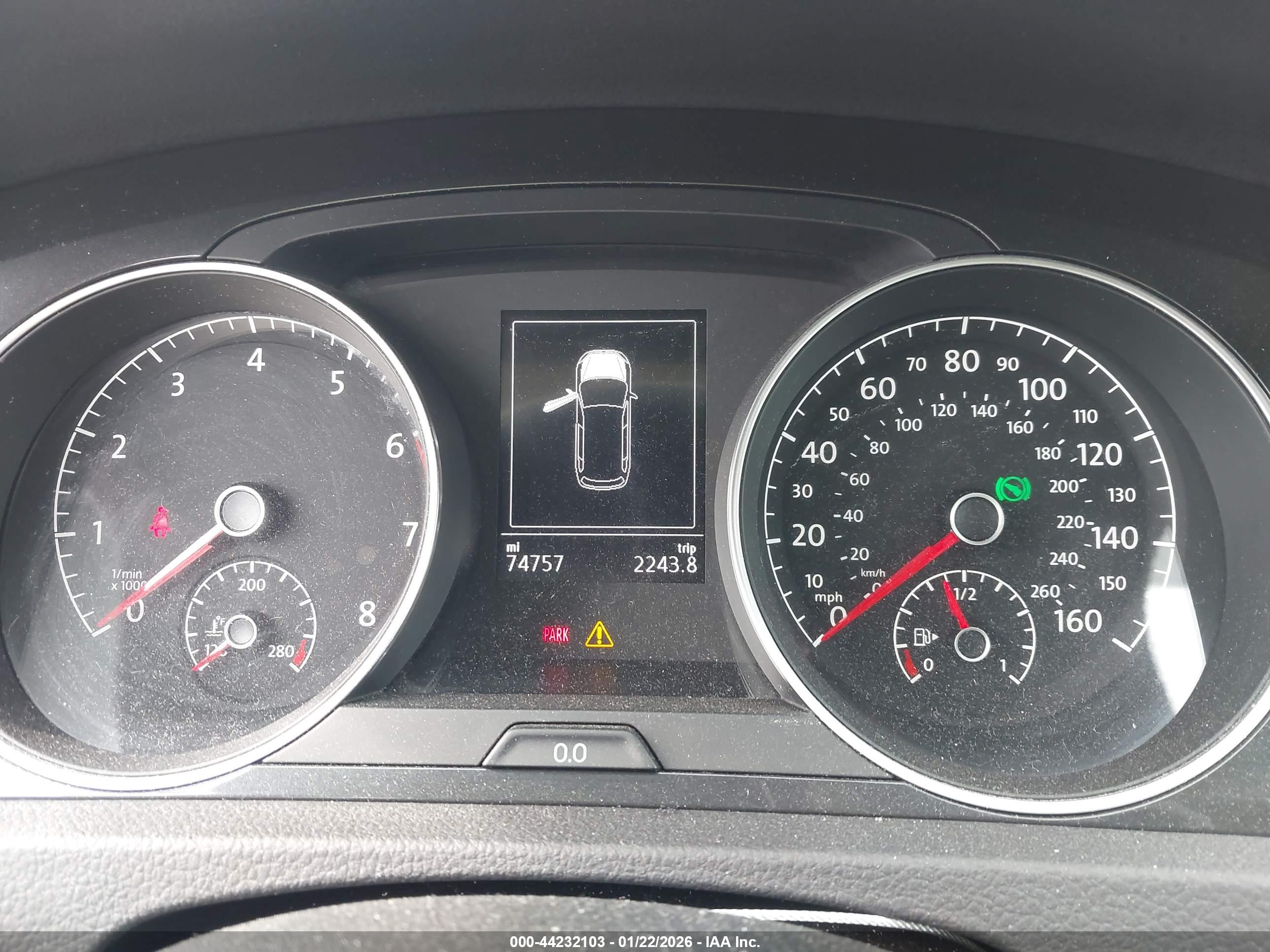 VOLKSWAGEN GOLF image 7