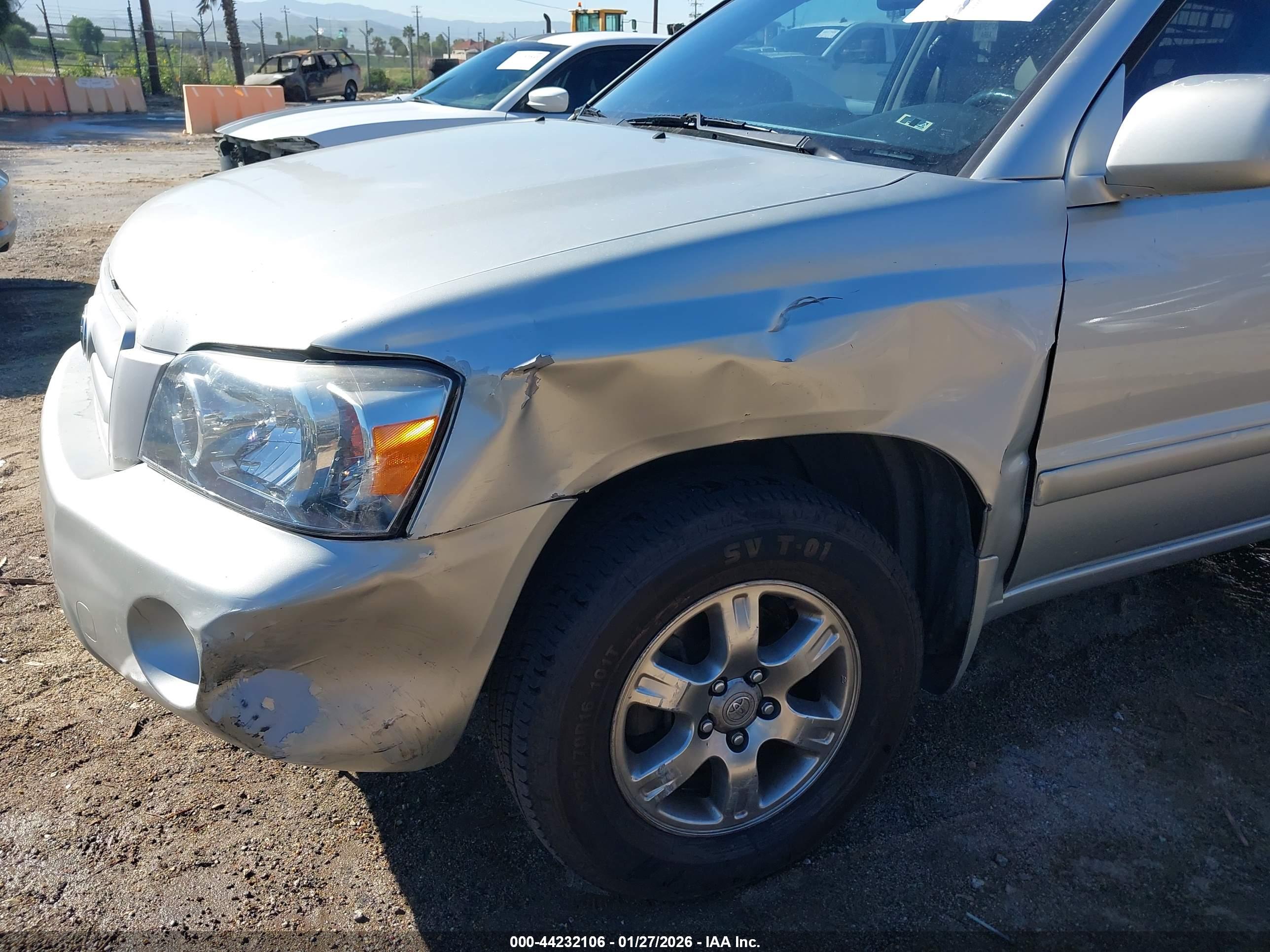 TOYOTA HIGHLANDER image 6