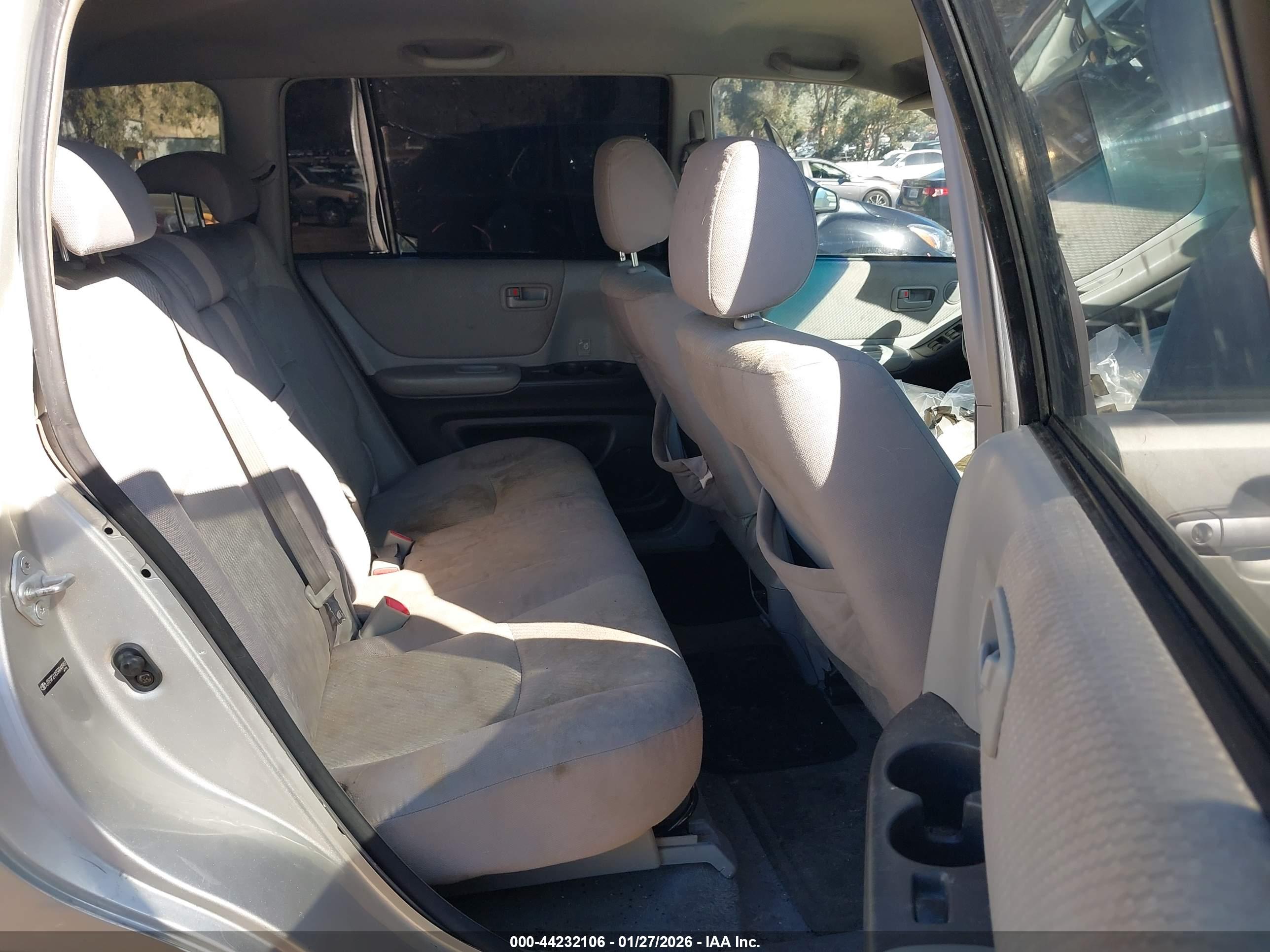 TOYOTA HIGHLANDER image 8