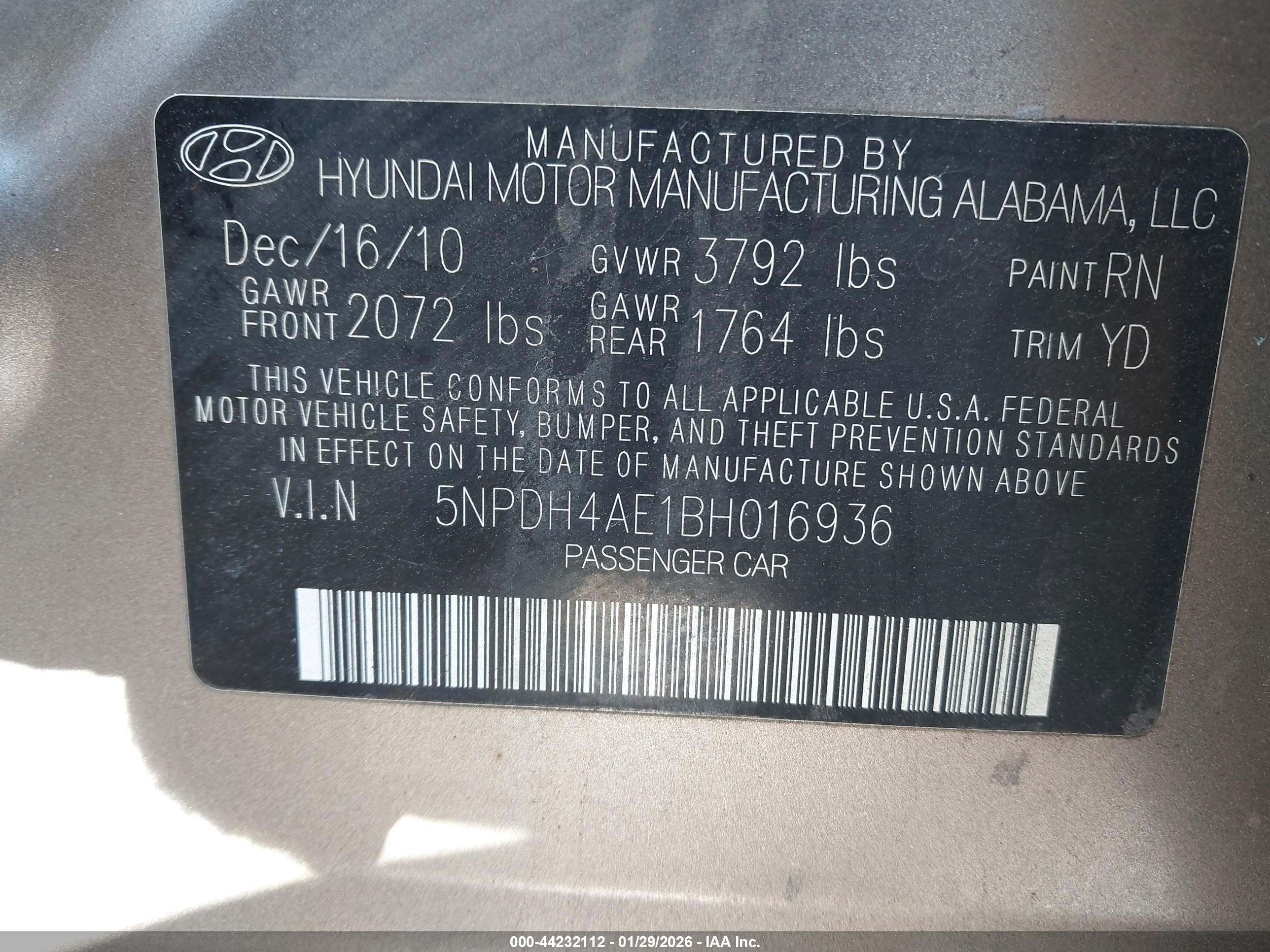 HYUNDAI ELANTRA image 9
