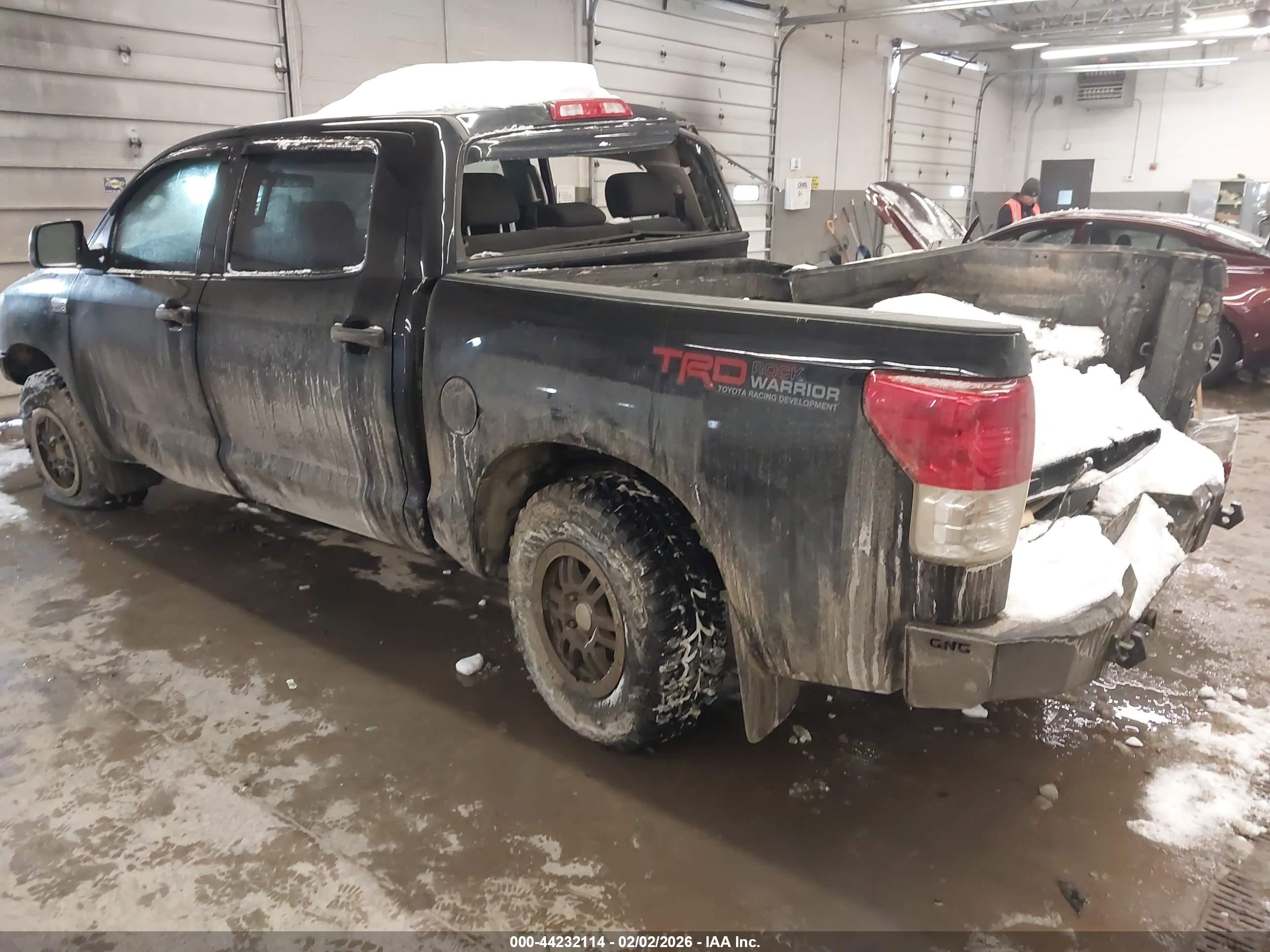 TOYOTA TUNDRA image 3