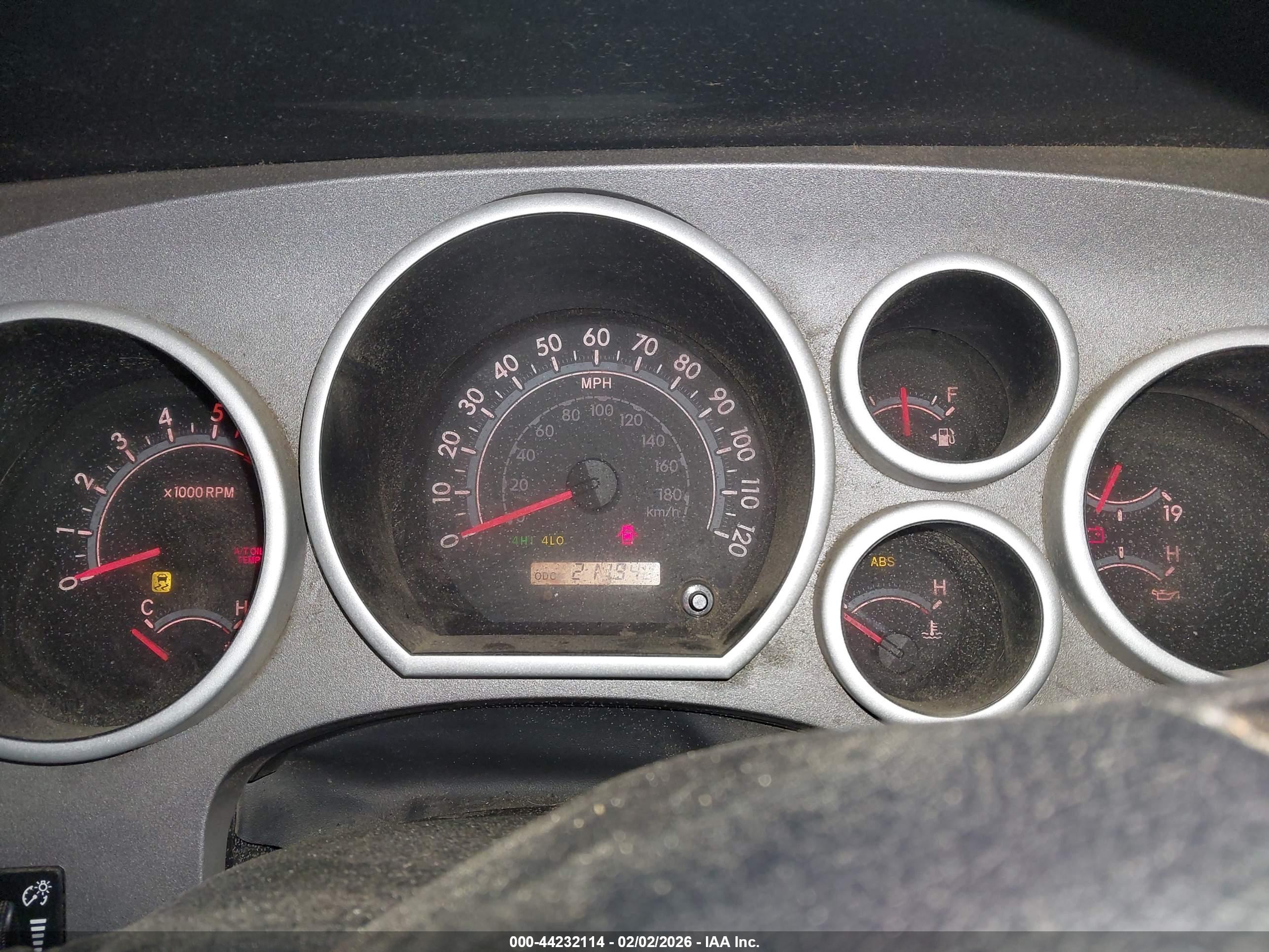 TOYOTA TUNDRA image 7