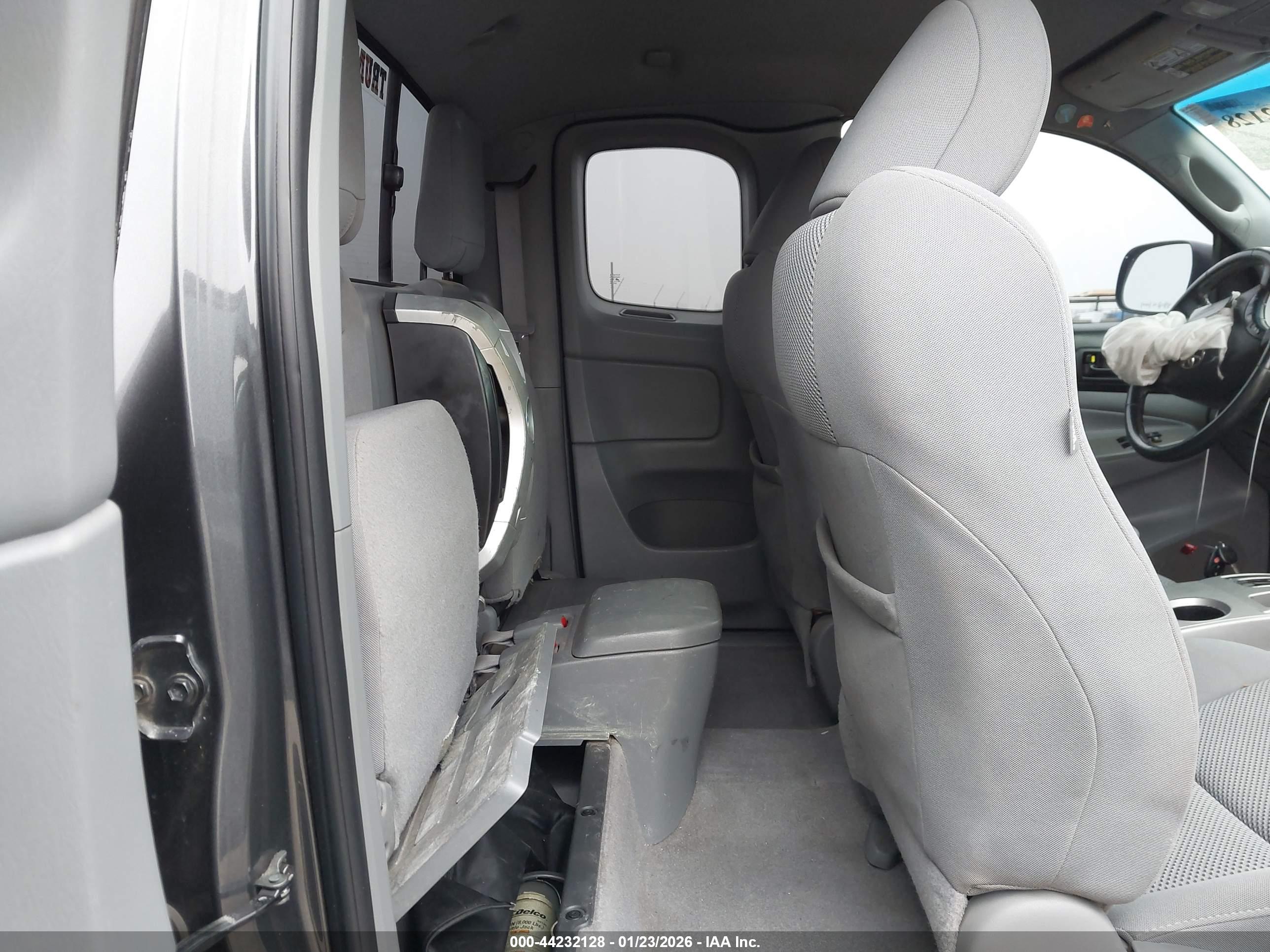 TOYOTA TACOMA image 8