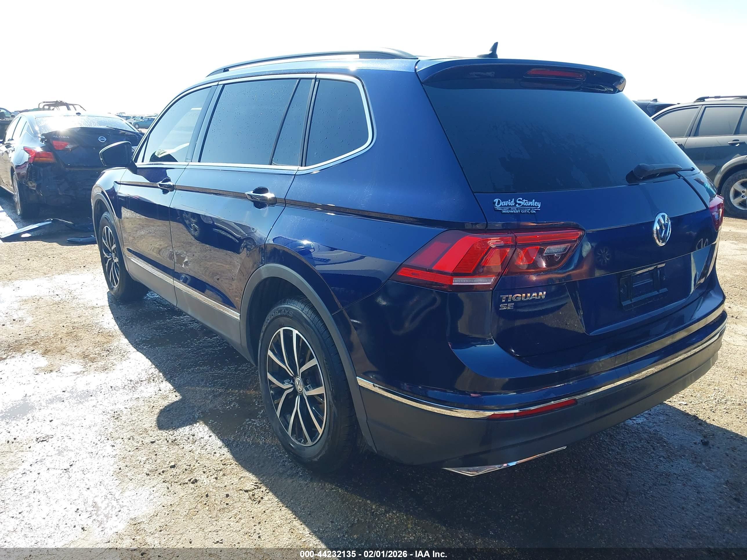 VOLKSWAGEN TIGUAN image 3