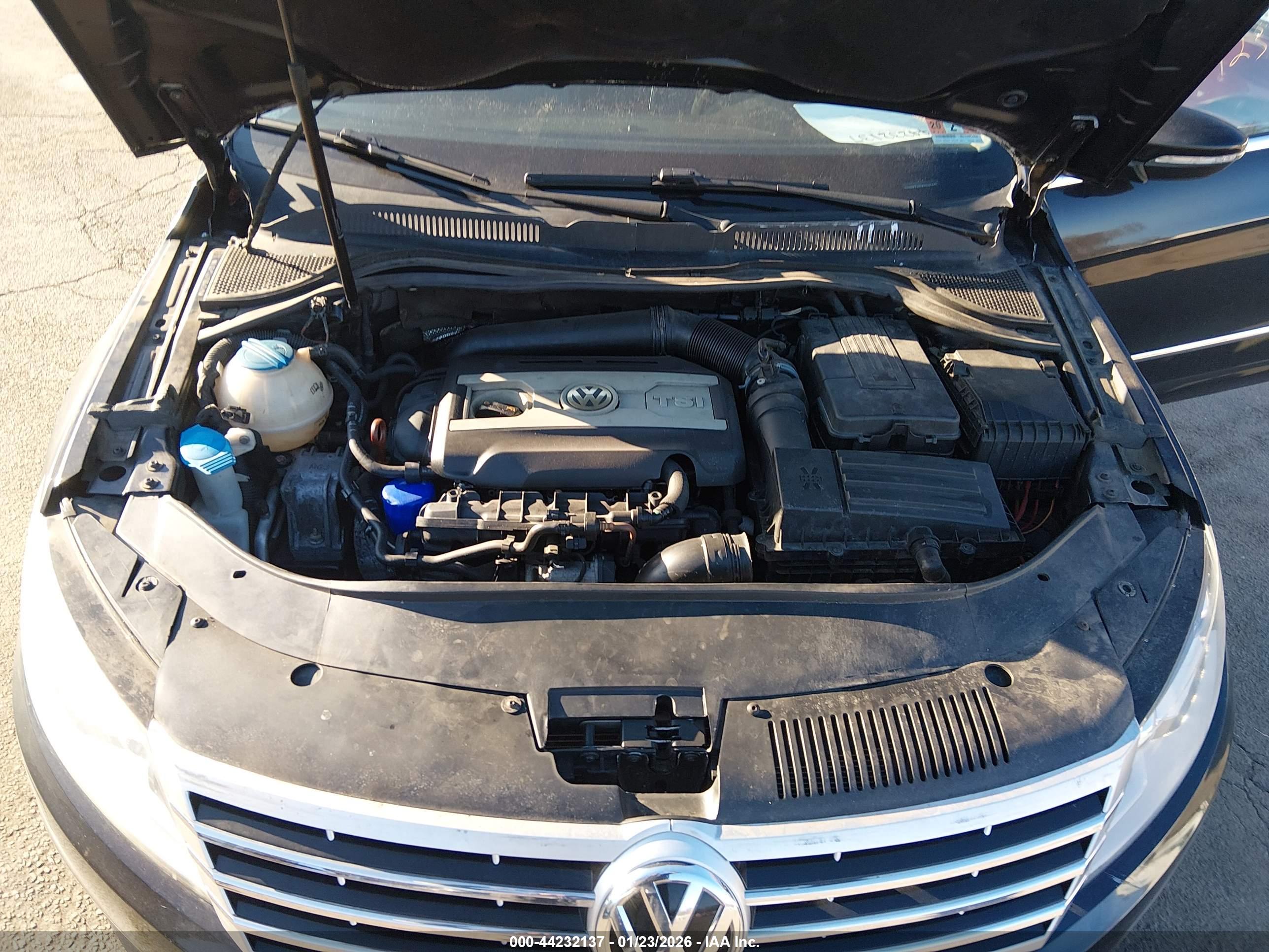 VOLKSWAGEN CC image 10