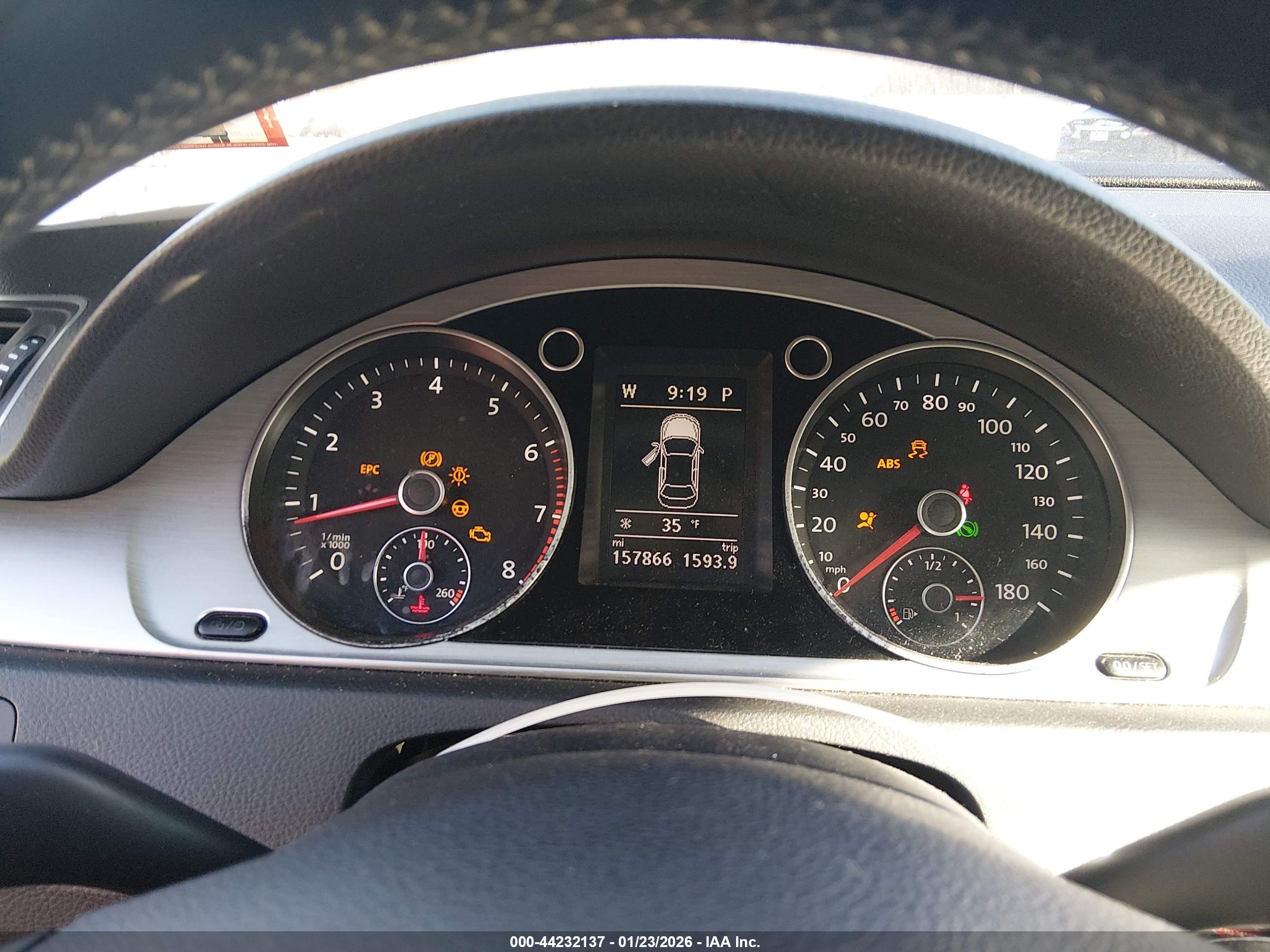 VOLKSWAGEN CC image 7