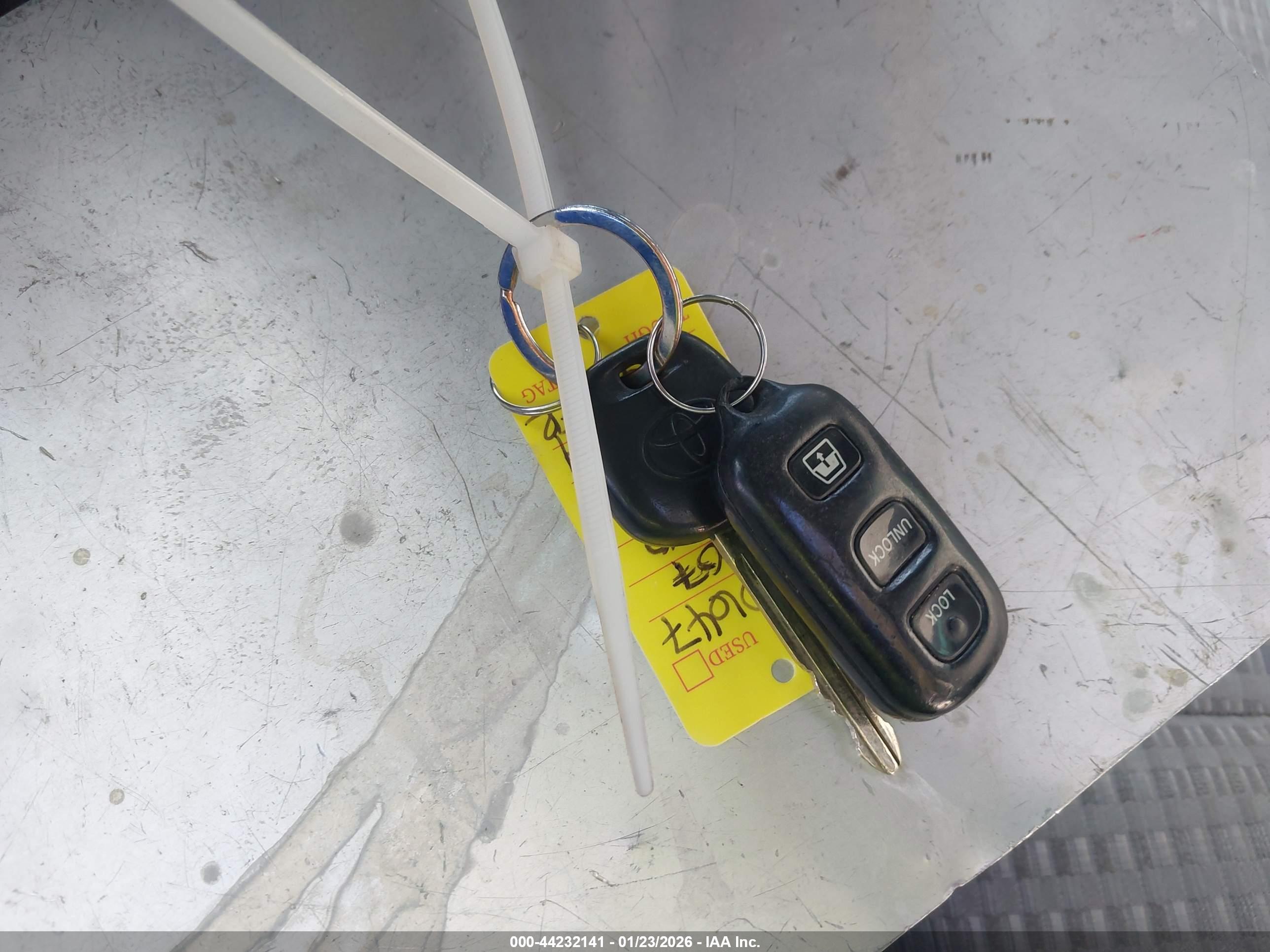 TOYOTA 4RUNNER image 11