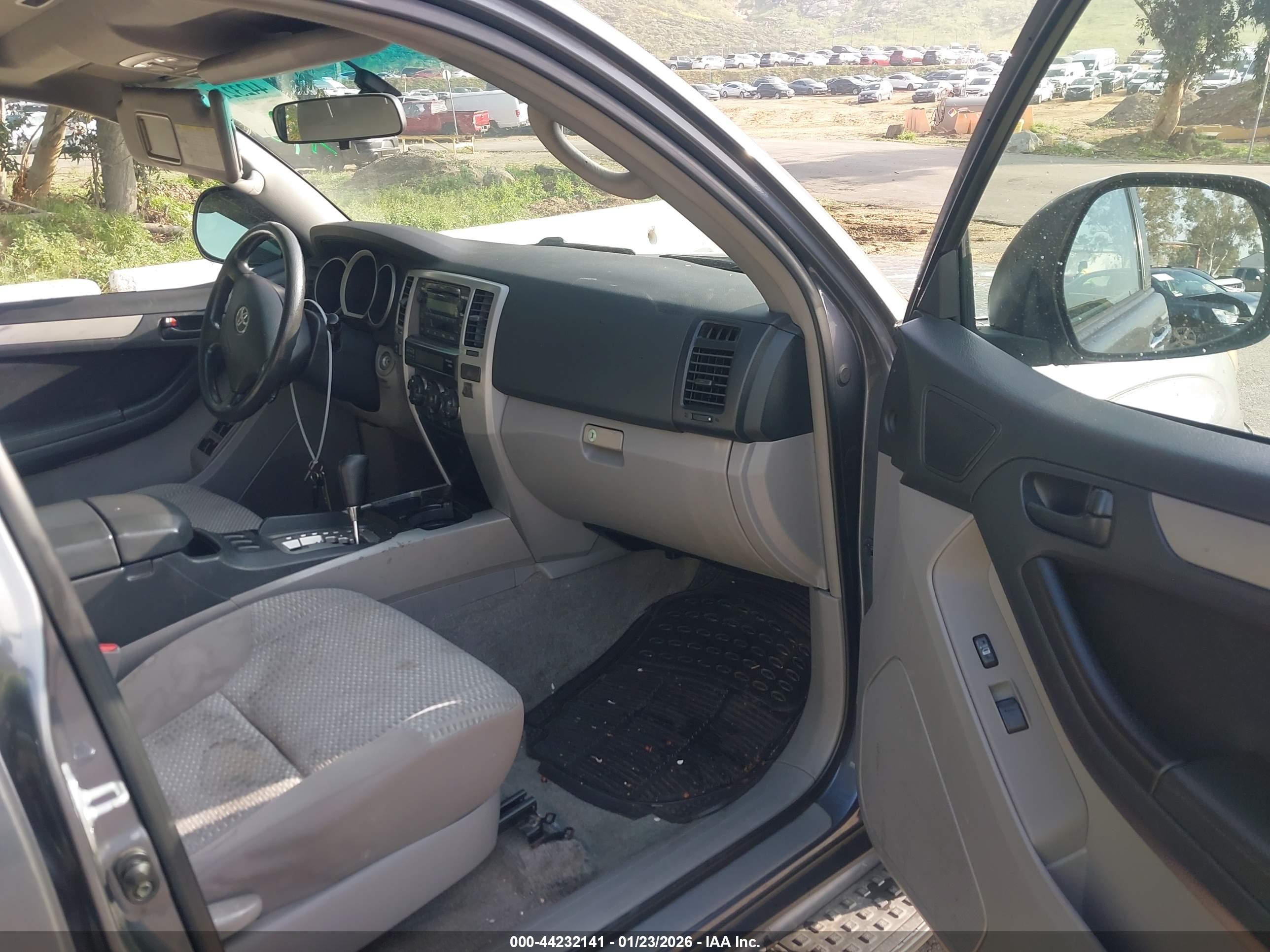 TOYOTA 4RUNNER image 5