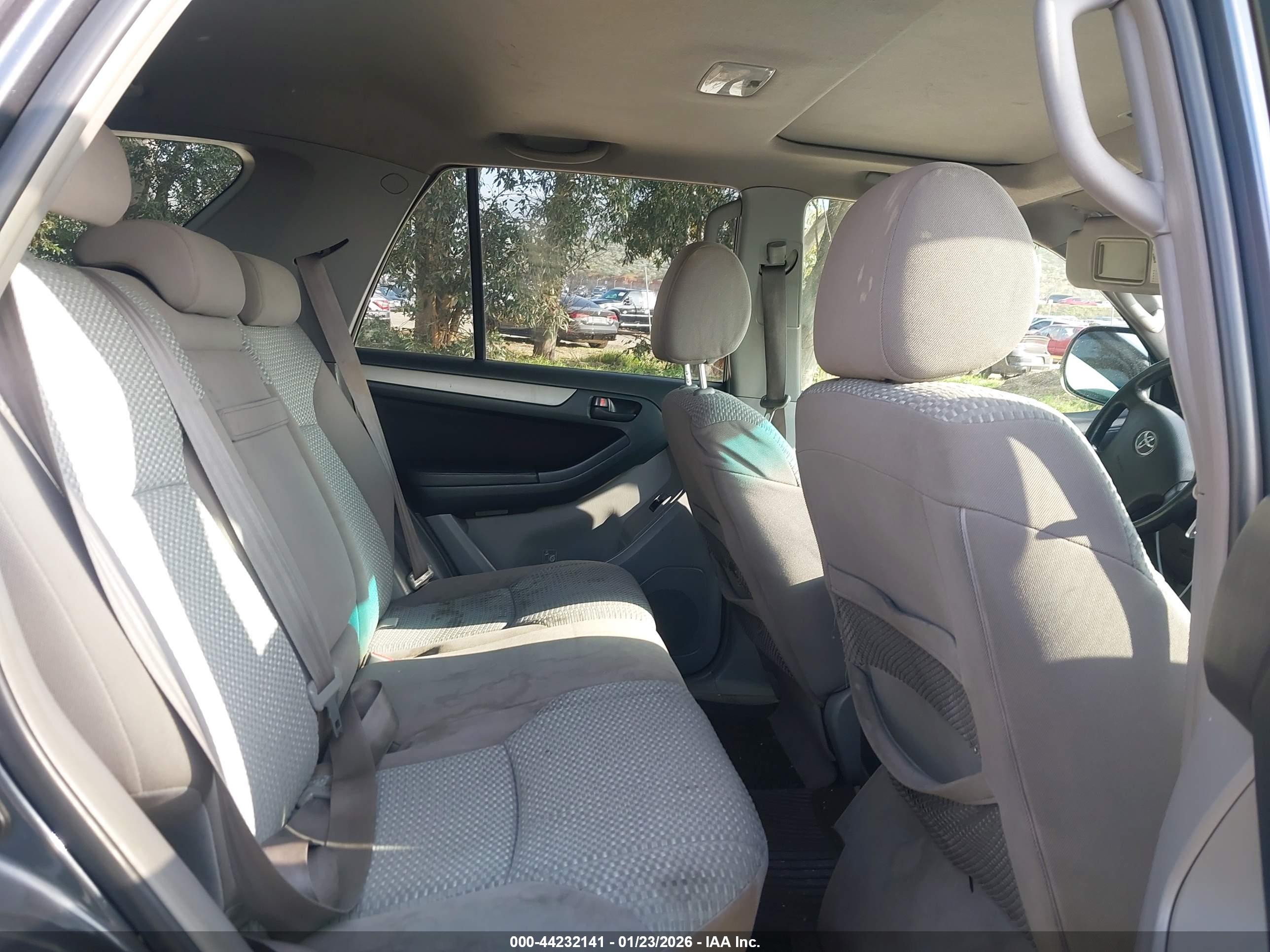TOYOTA 4RUNNER image 8