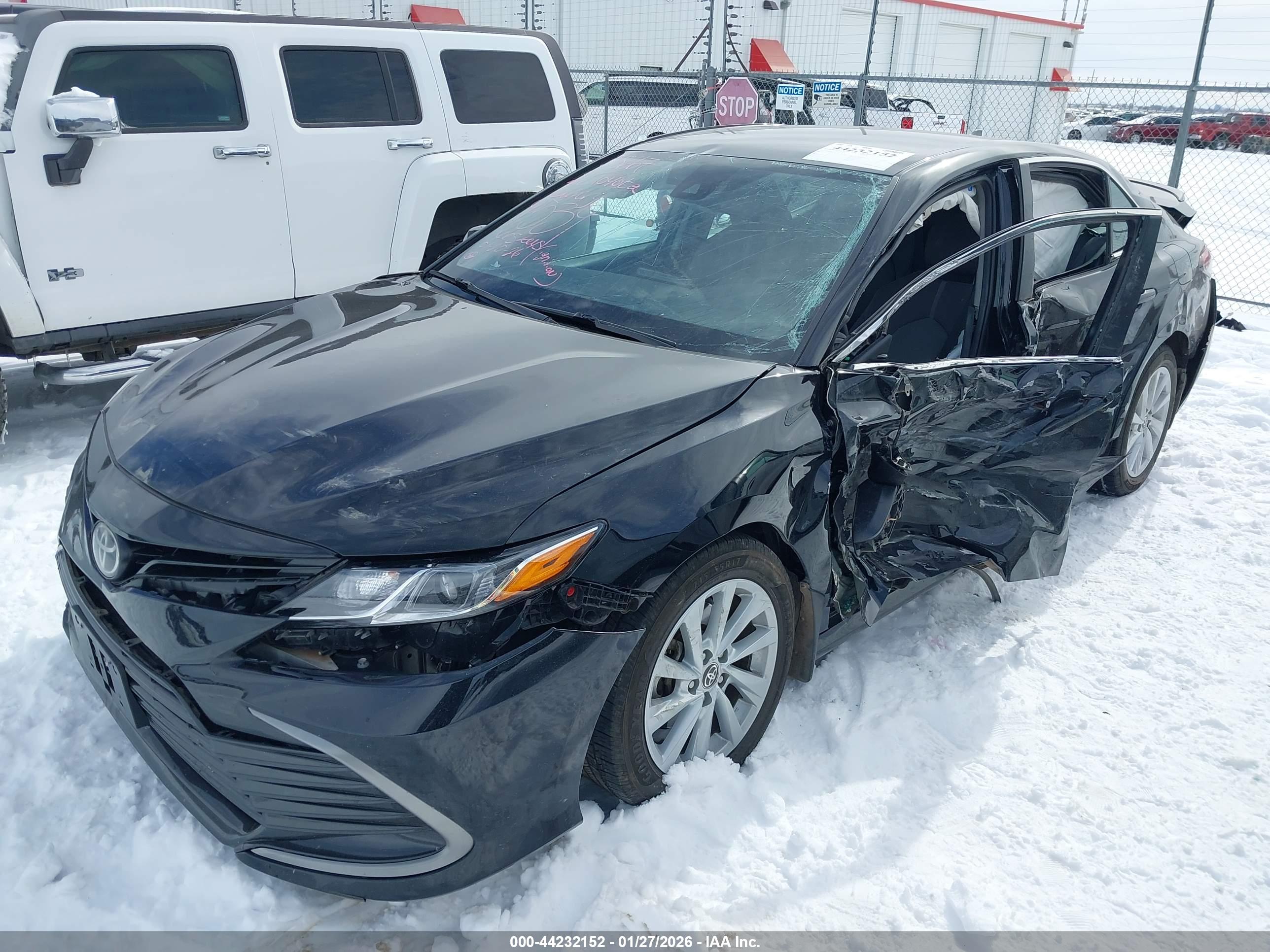 TOYOTA CAMRY image 6