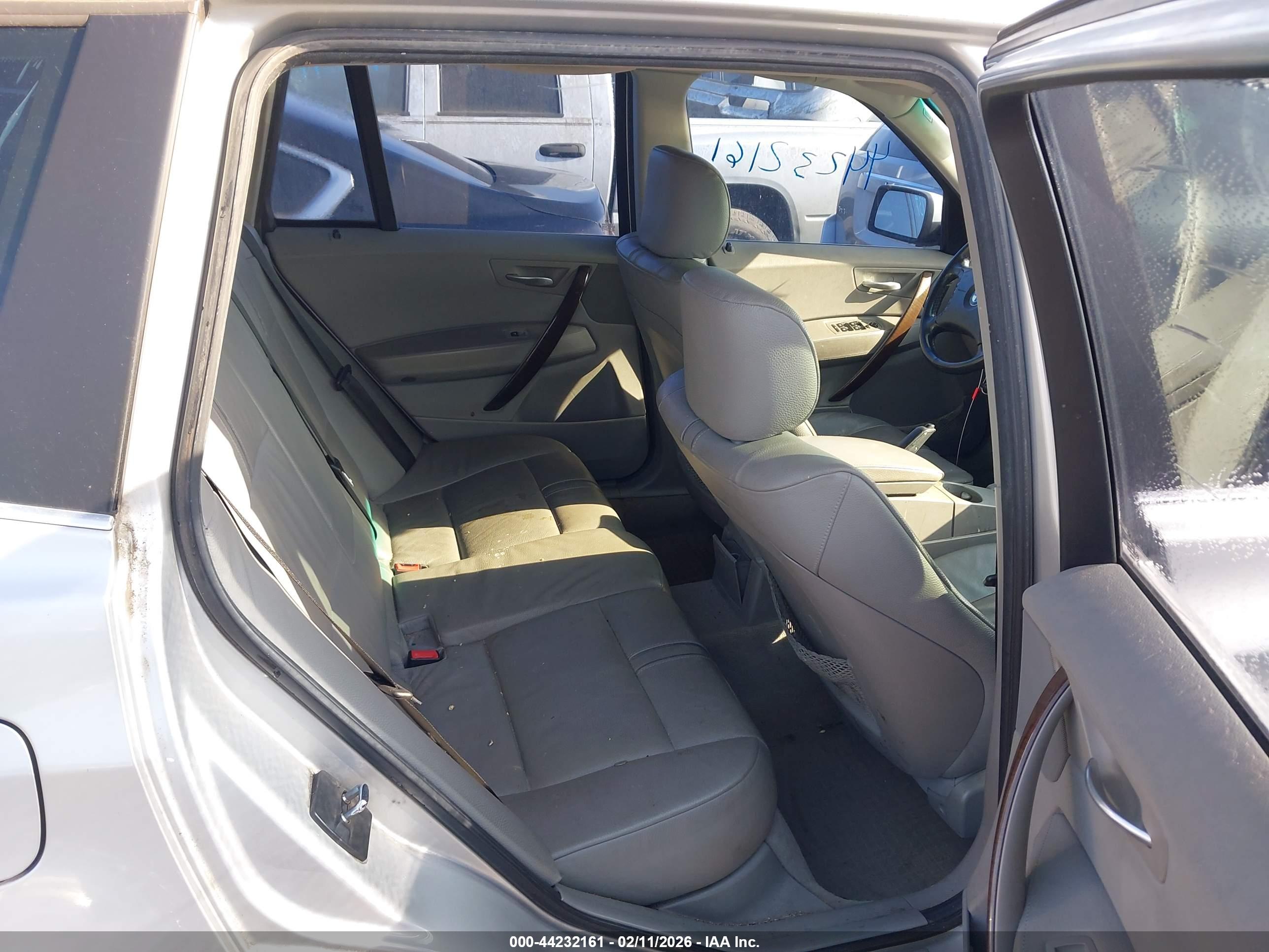 BMW X3 image 8