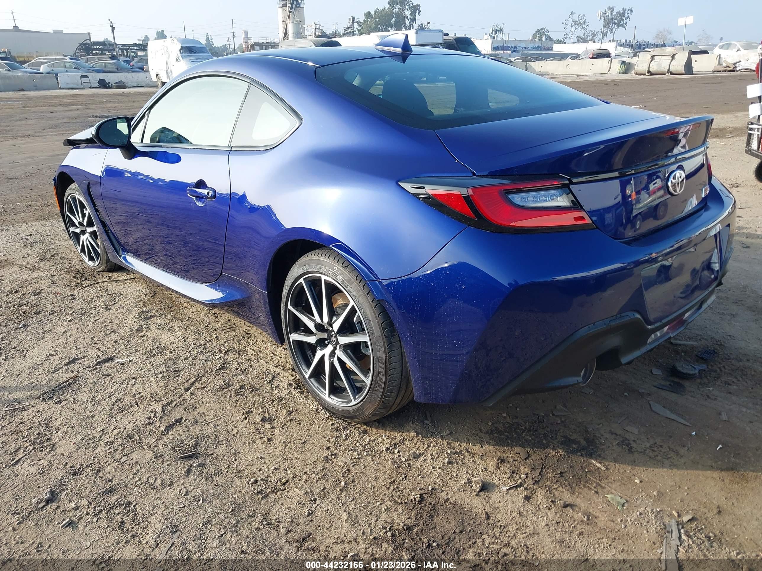 TOYOTA GR86 image 3
