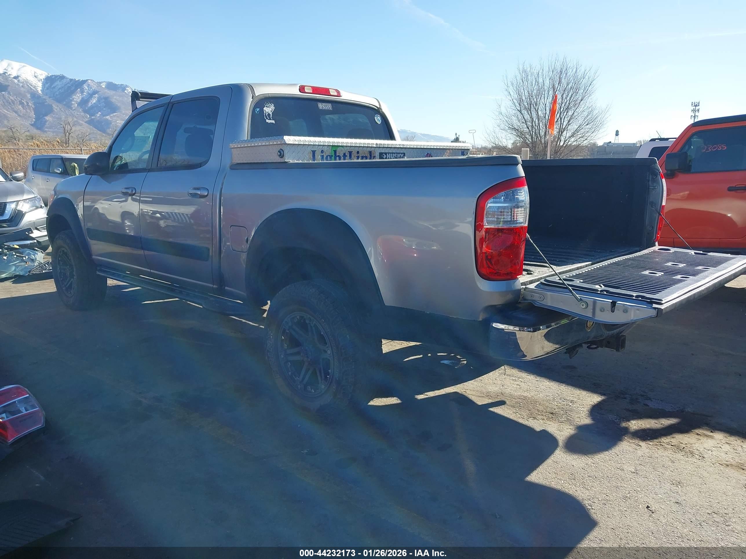 TOYOTA TUNDRA image 3
