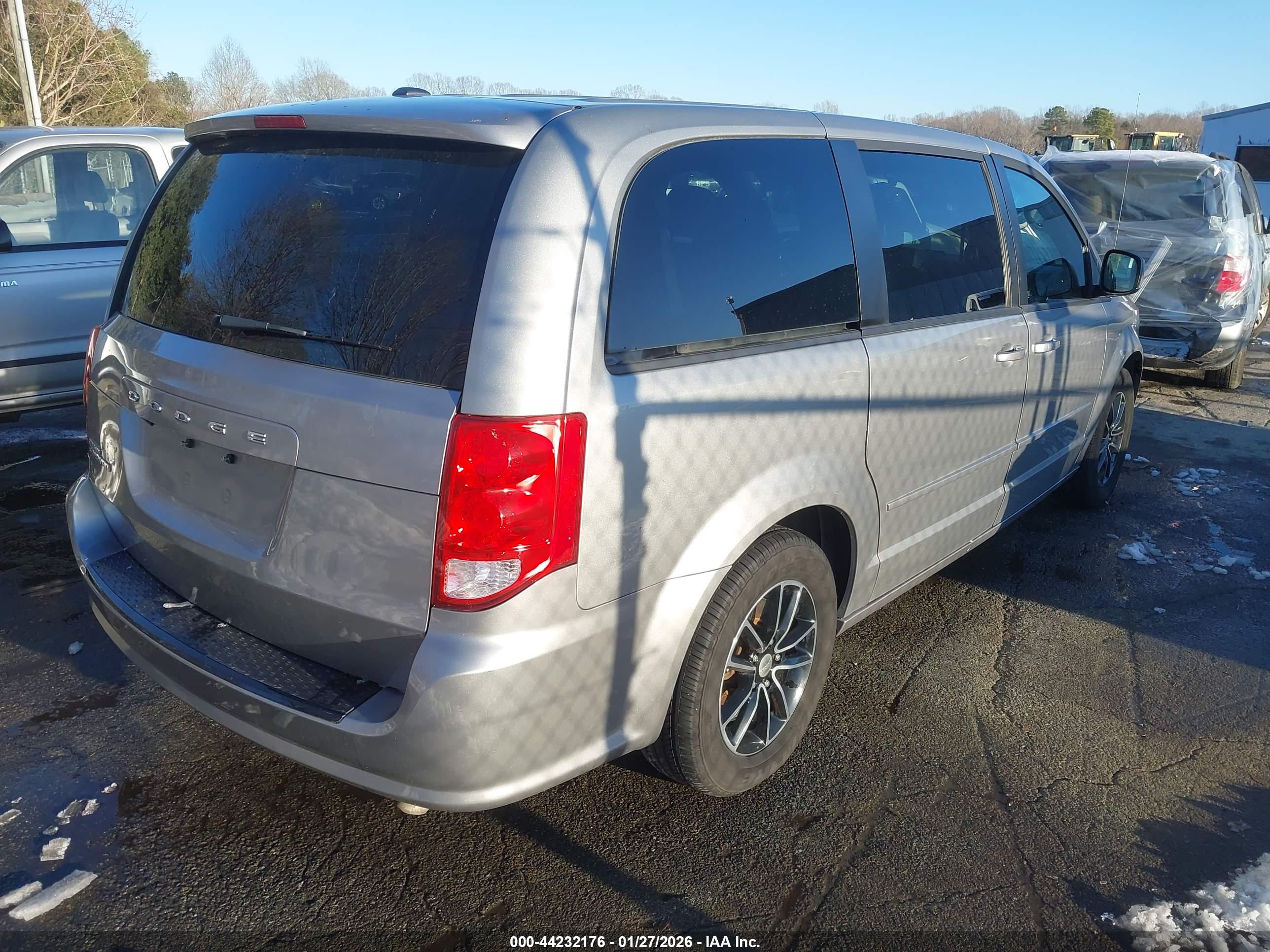 DODGE GRAND image 4