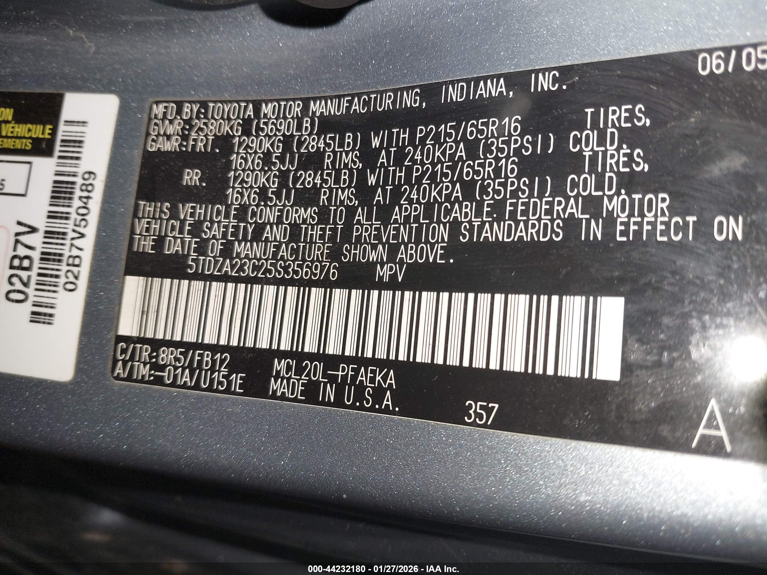 TOYOTA SIENNA image 9