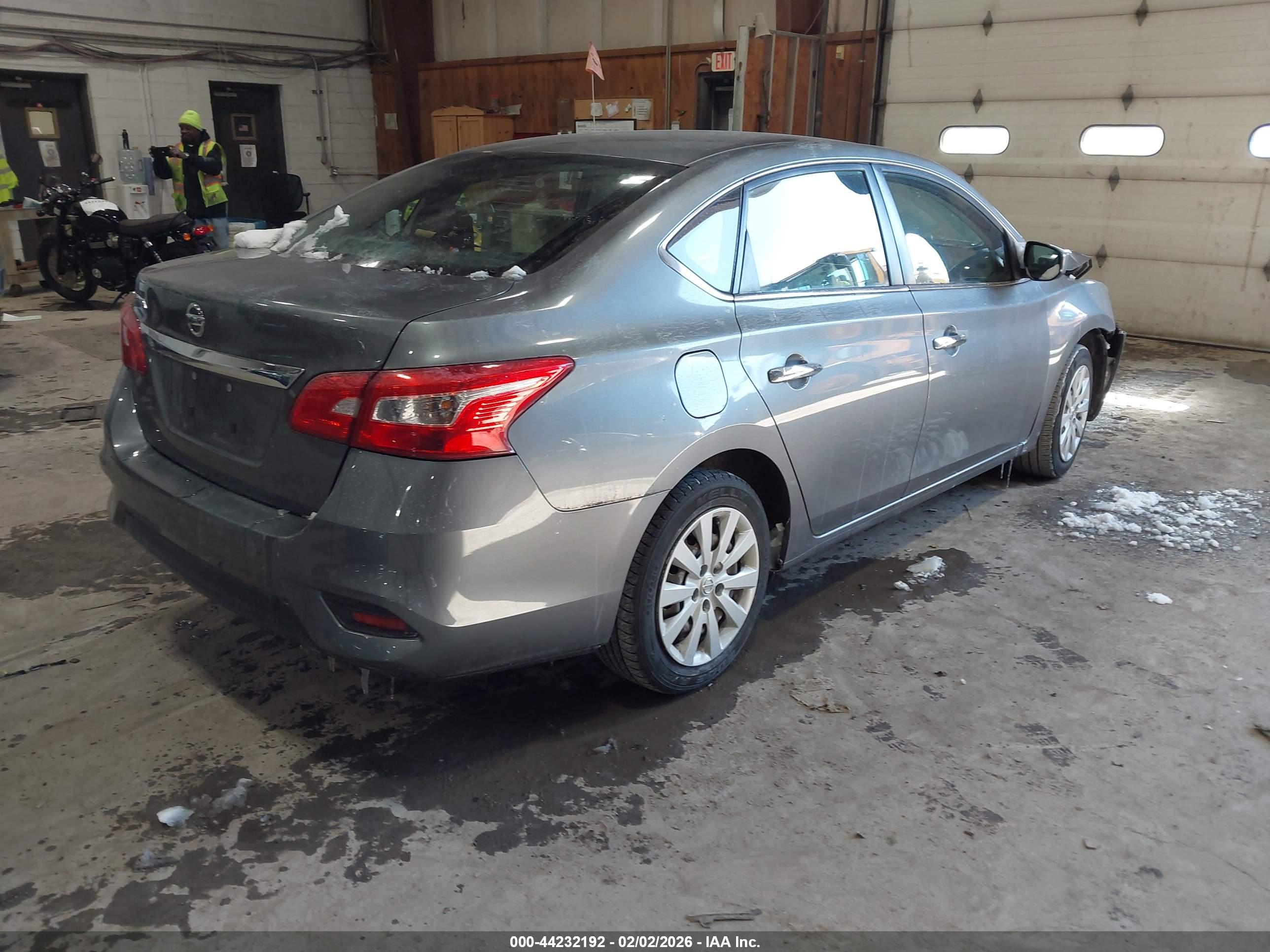 NISSAN SENTRA image 4