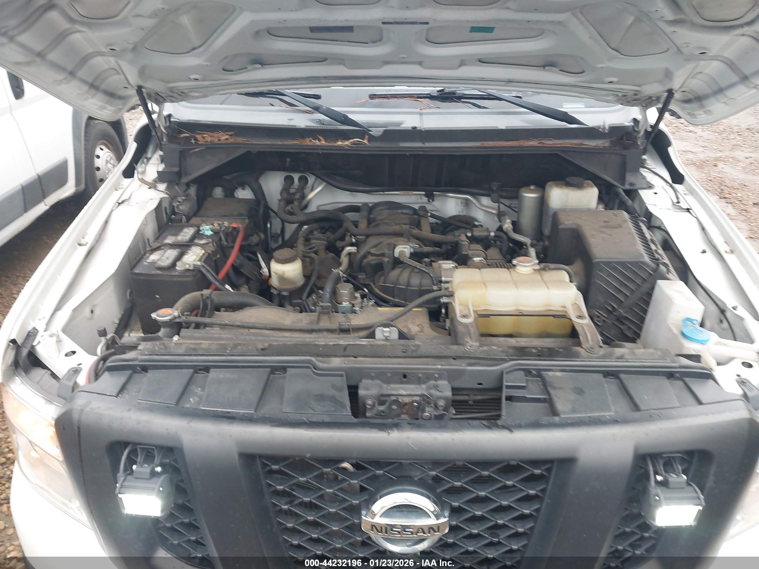 NISSAN NV image 10