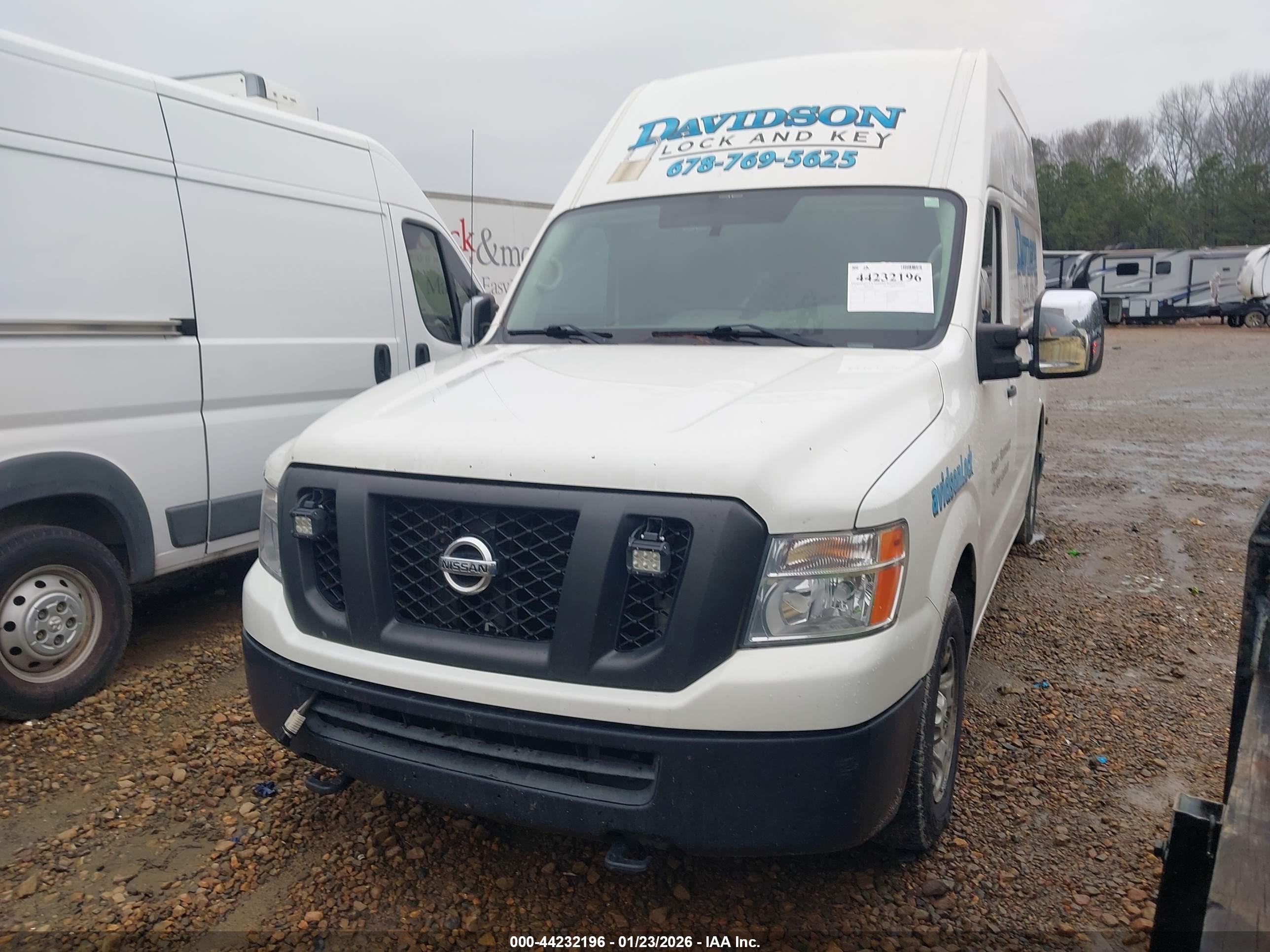 NISSAN NV image 2