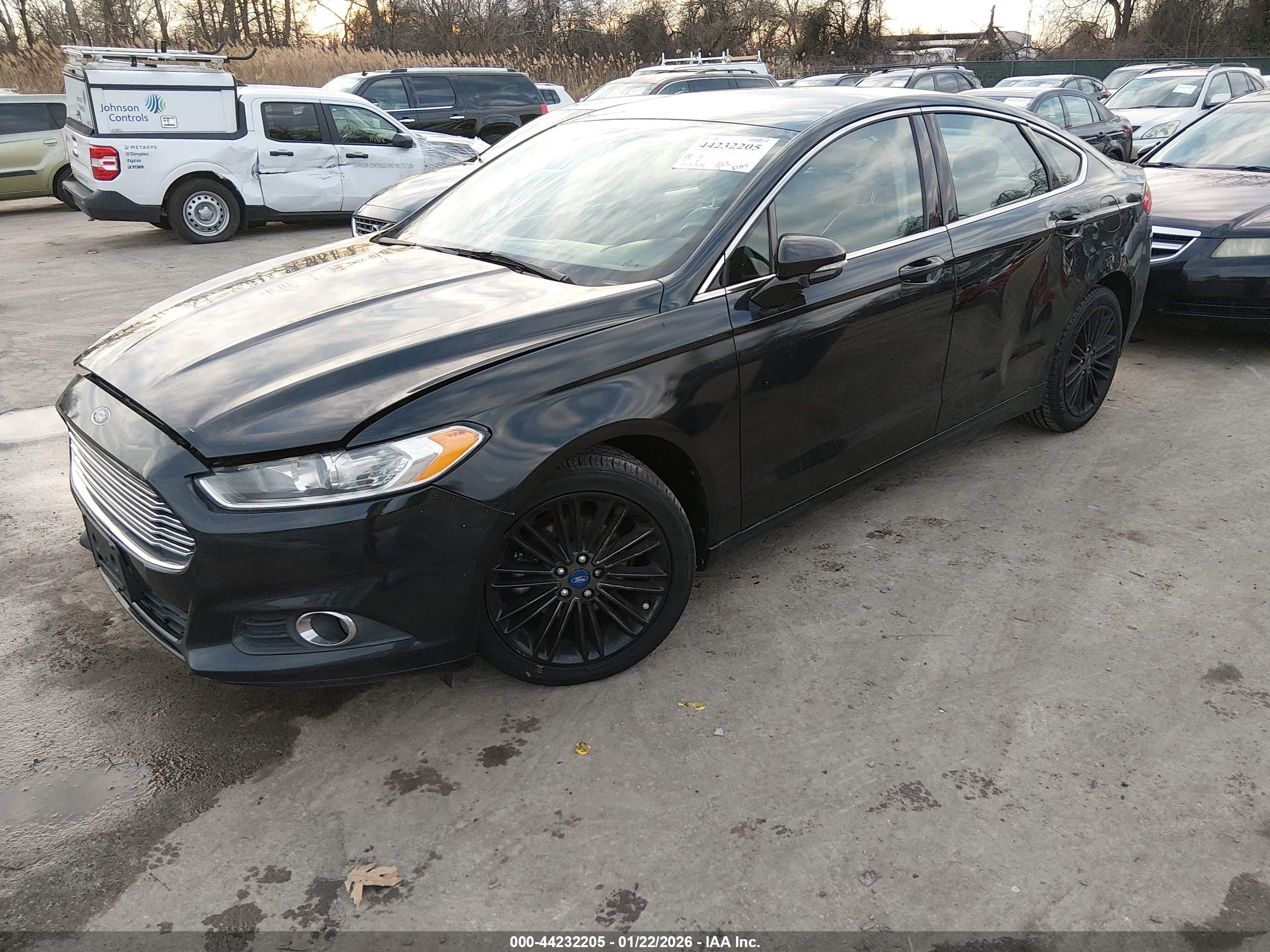 FORD FUSION image 2