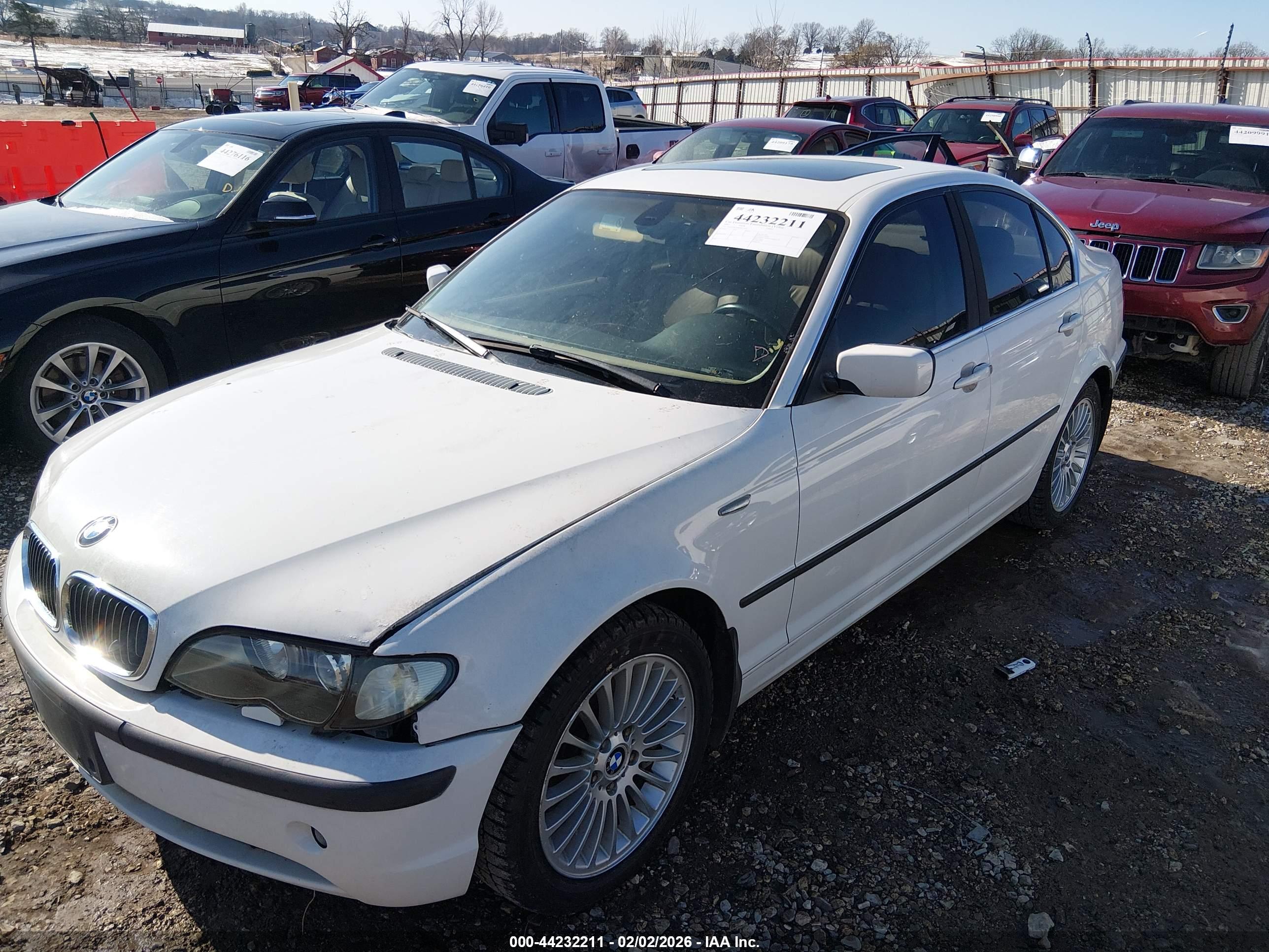 BMW 330XI image 6