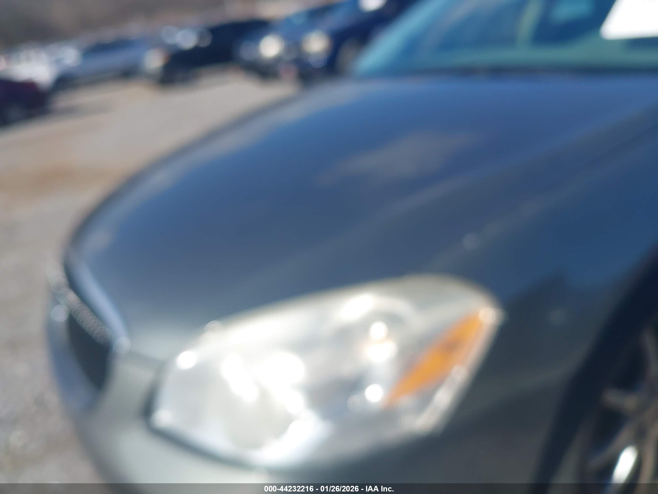 BUICK LUCERNE image 6