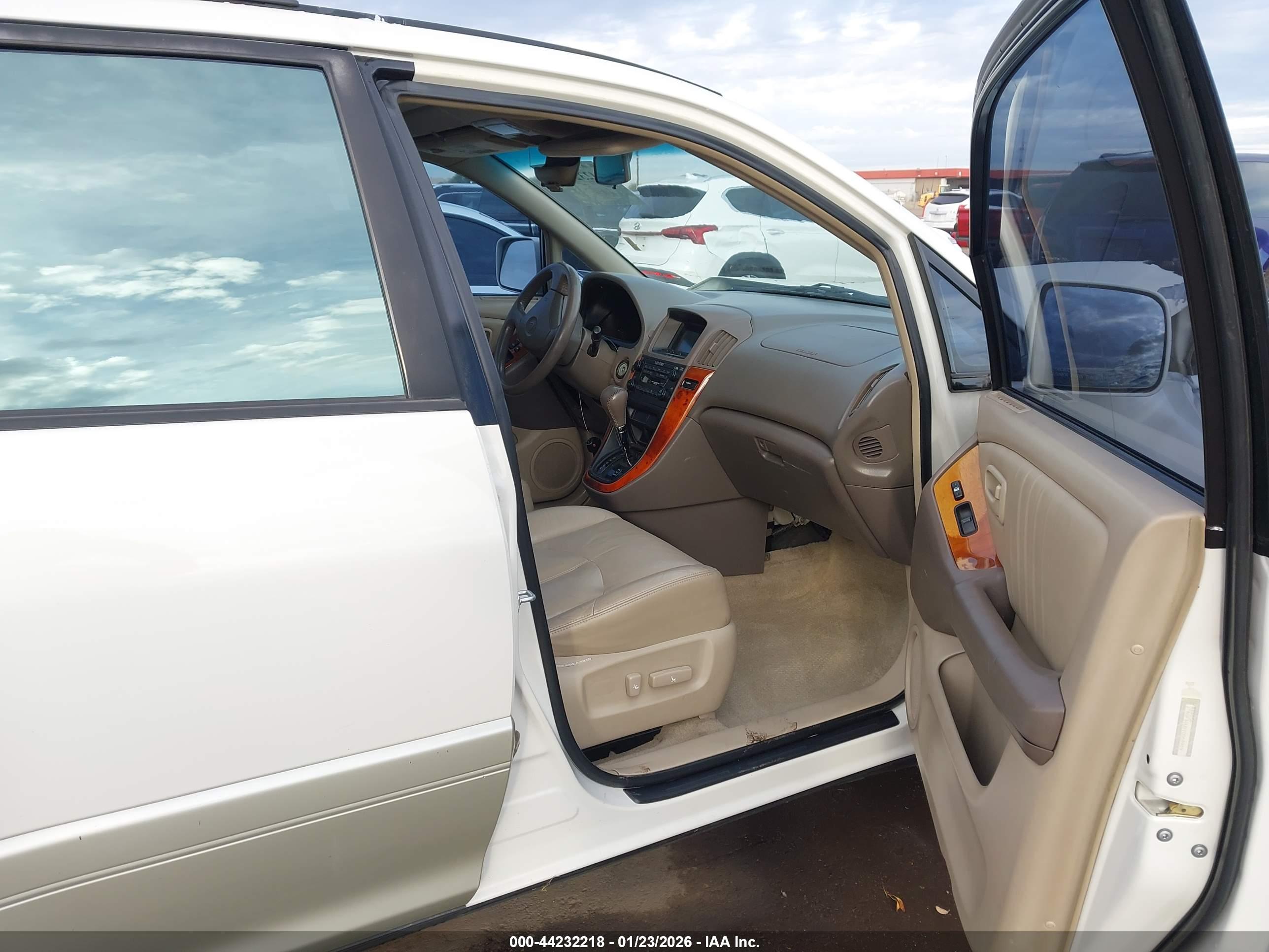 LEXUS RX image 5