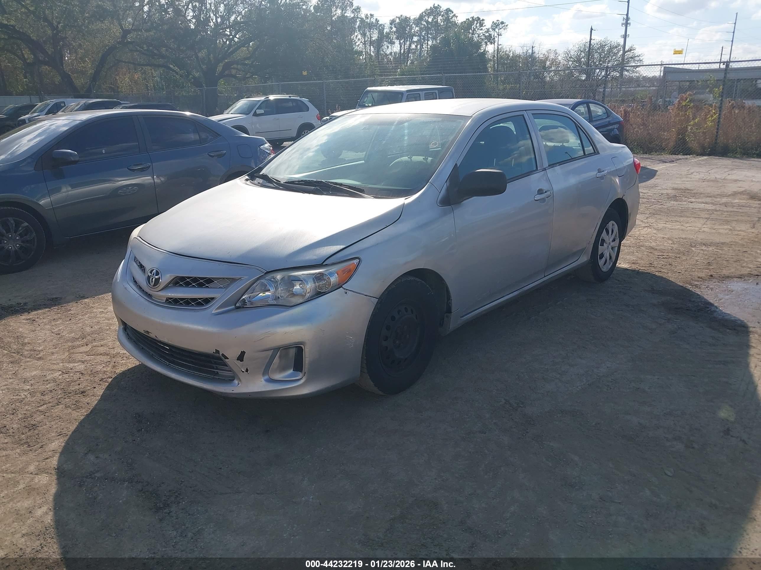 TOYOTA COROLLA image 2