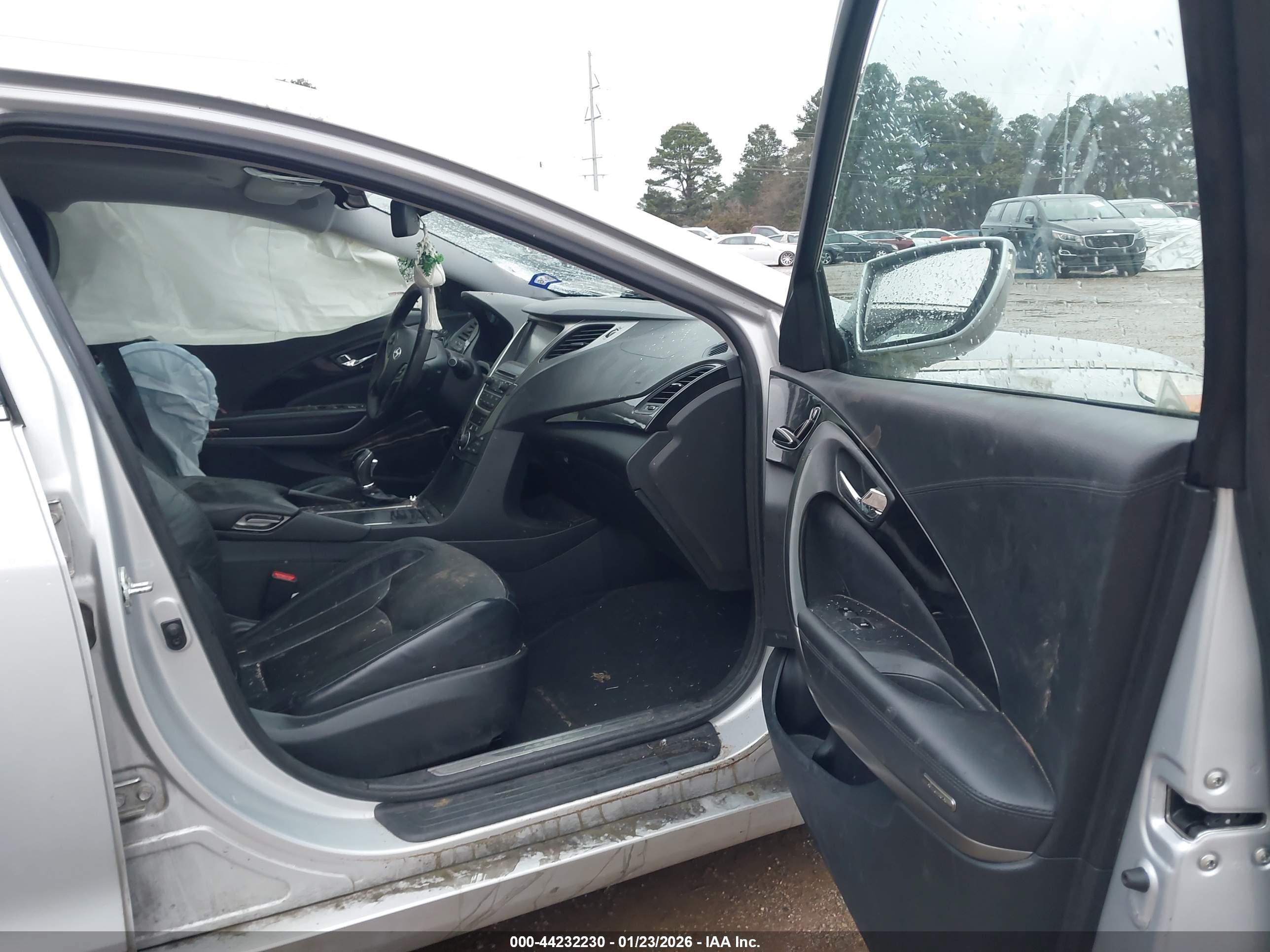 HYUNDAI AZERA image 5