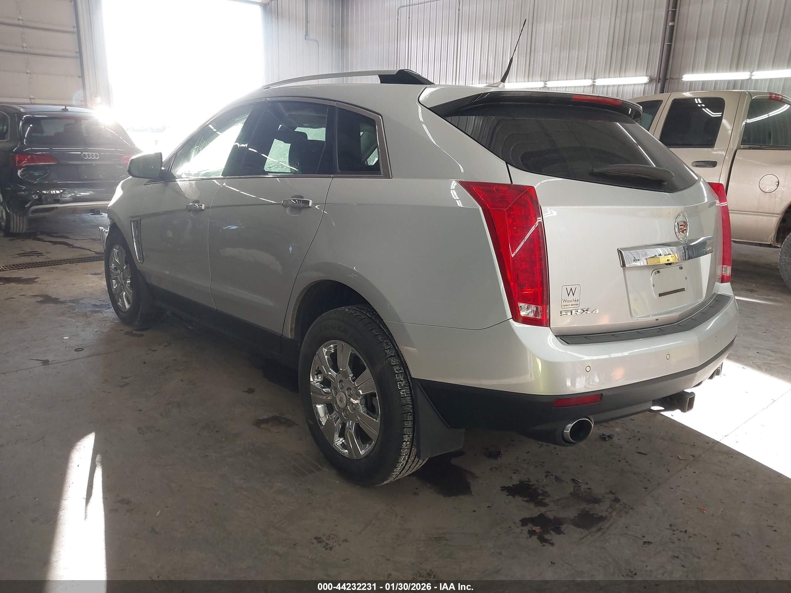 CADILLAC SRX image 3