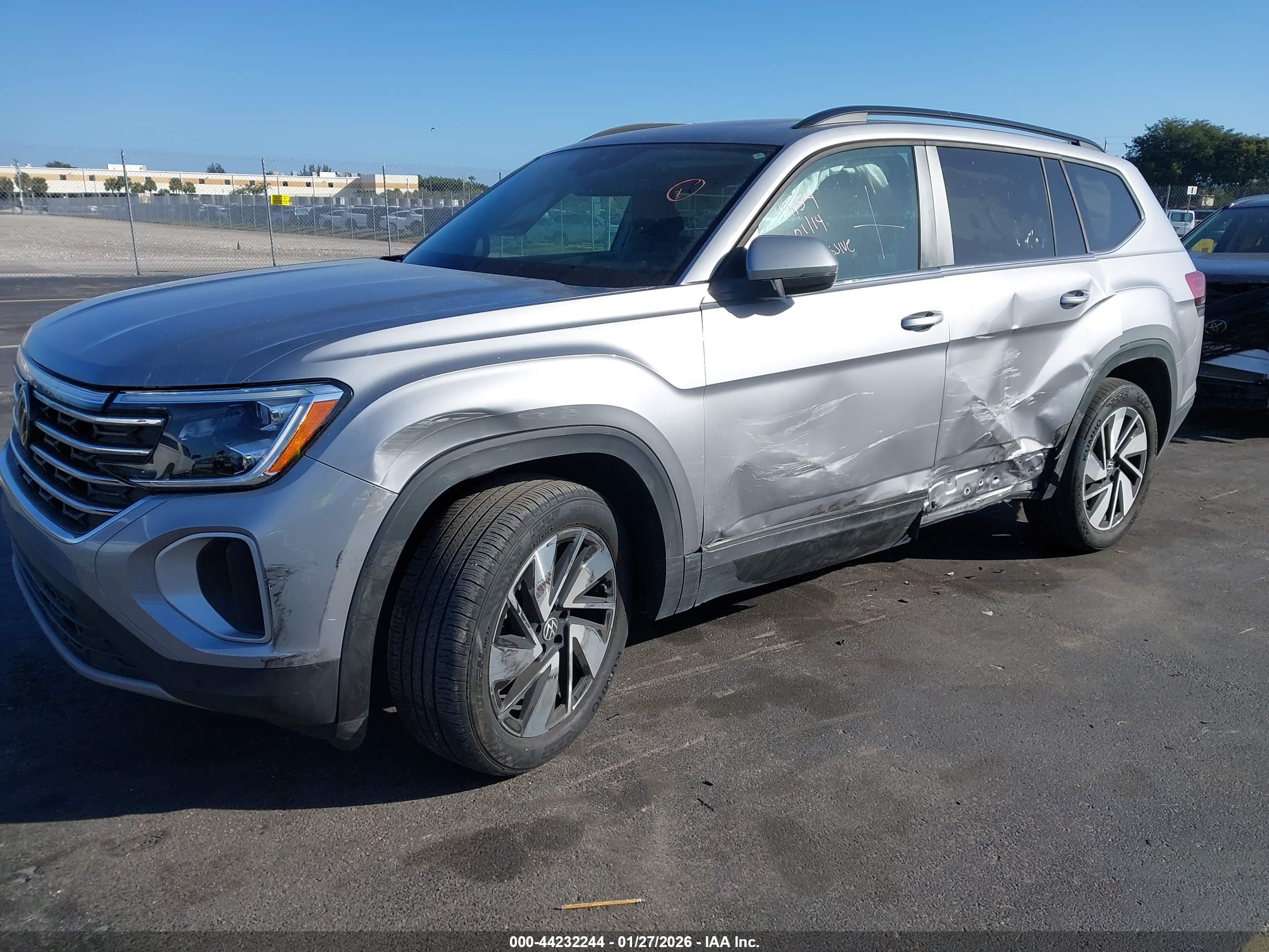VOLKSWAGEN ATLAS image 2