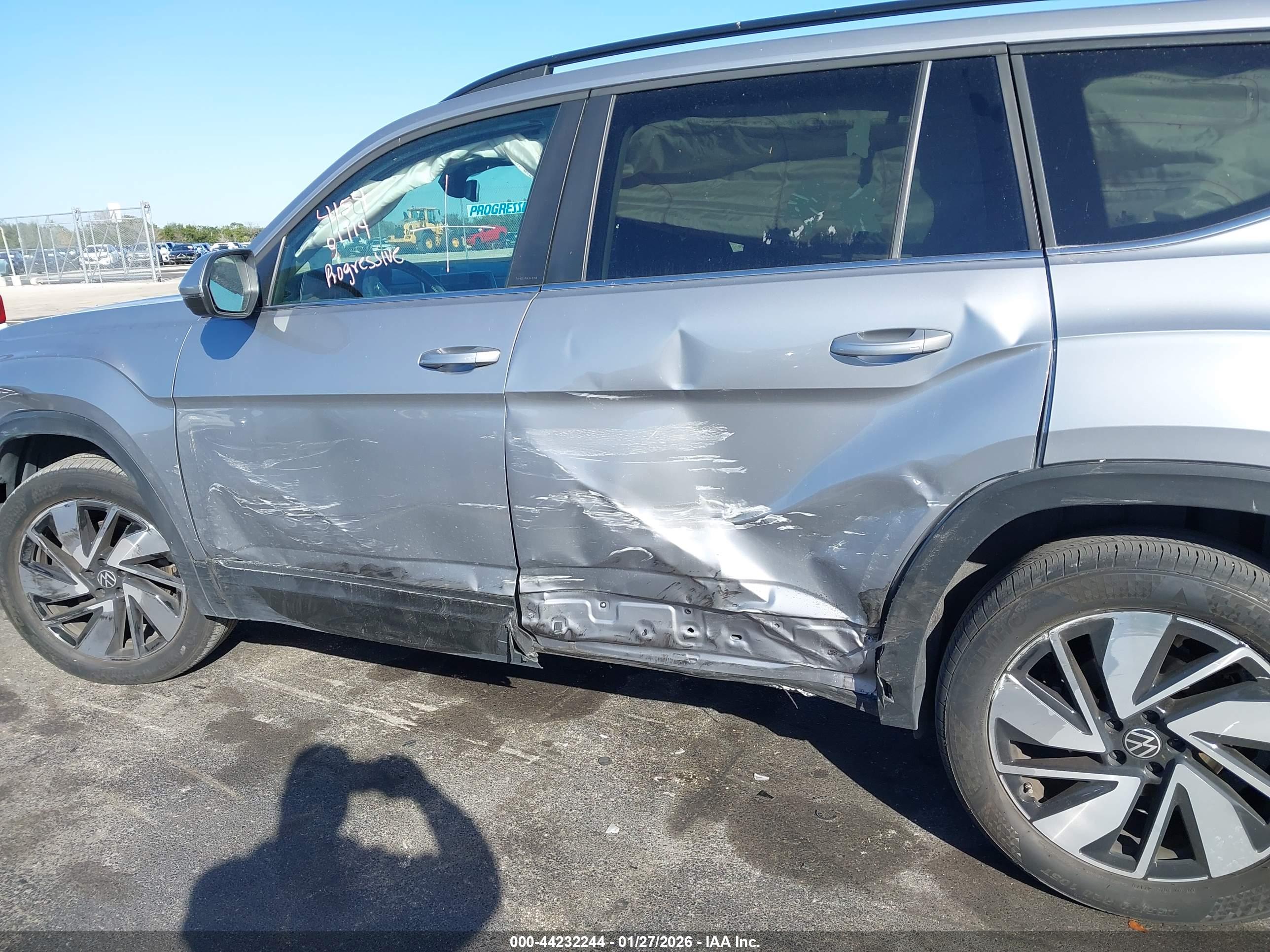 VOLKSWAGEN ATLAS image 6