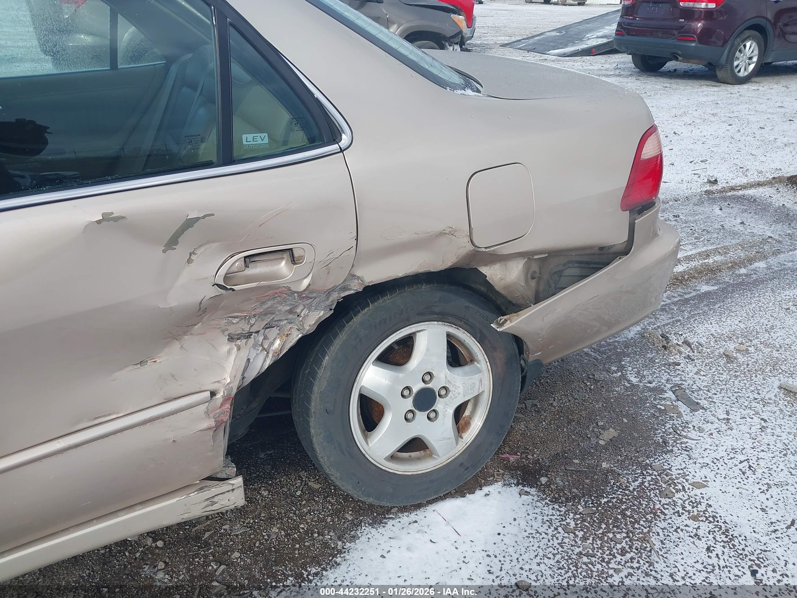 HONDA ACCORD image 6