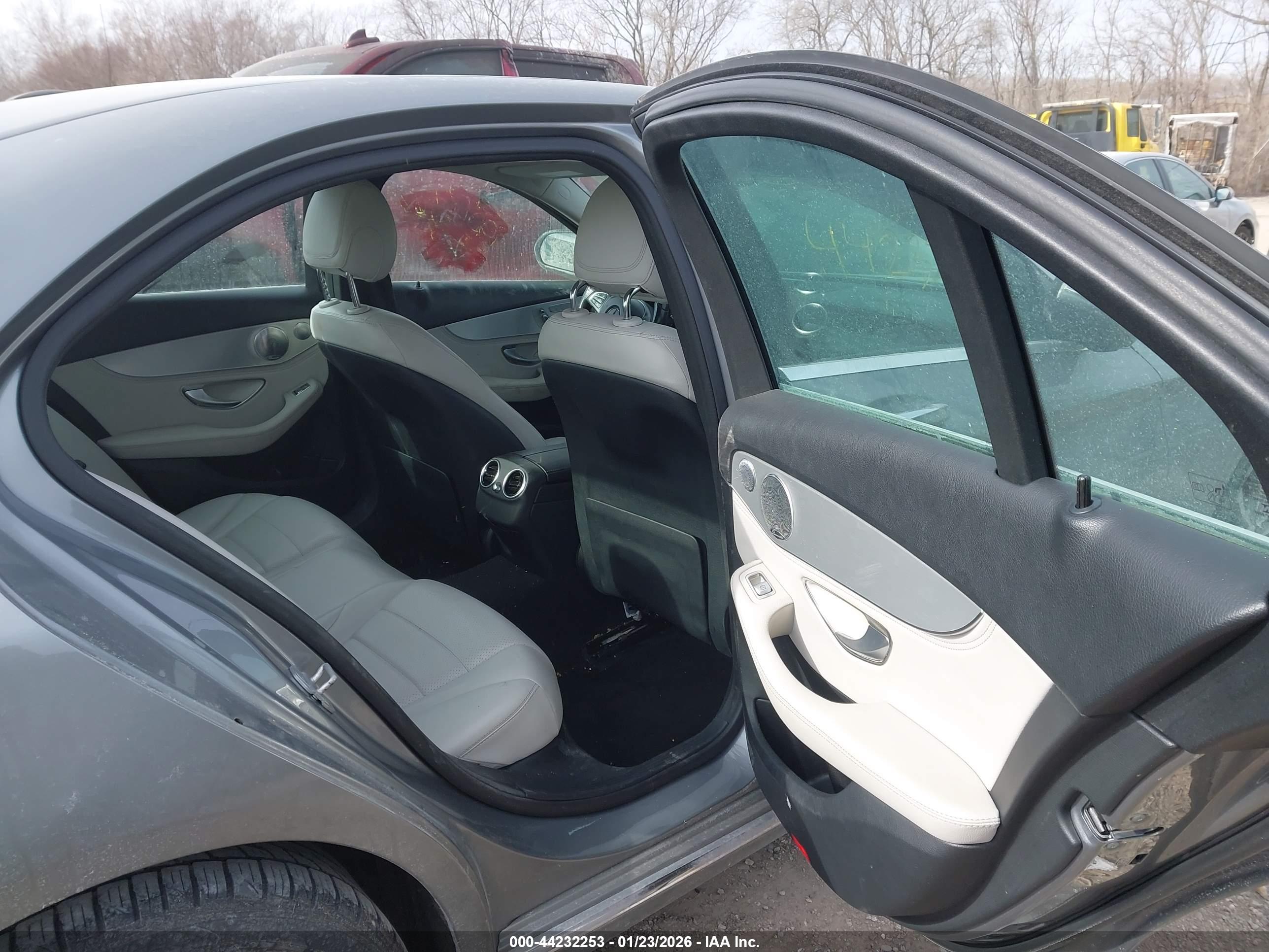 MERCEDES-BENZ C image 8