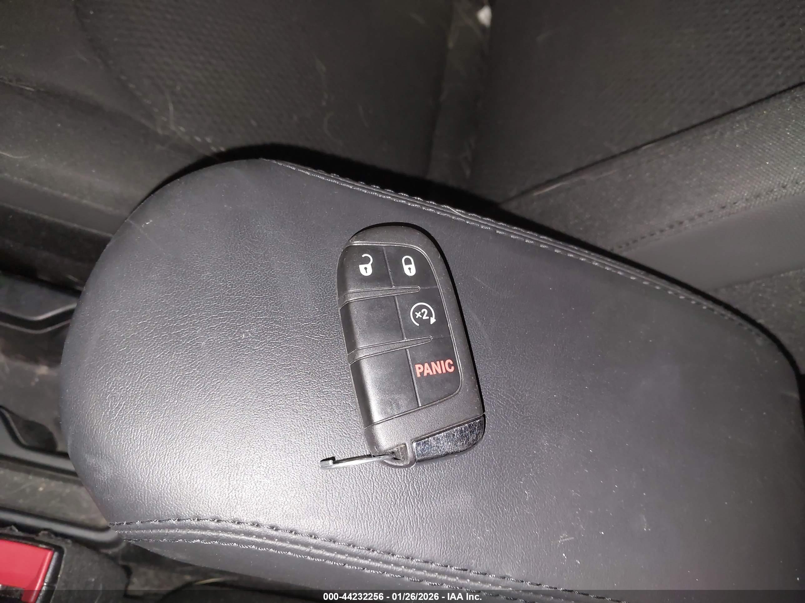 JEEP RENEGADE image 11