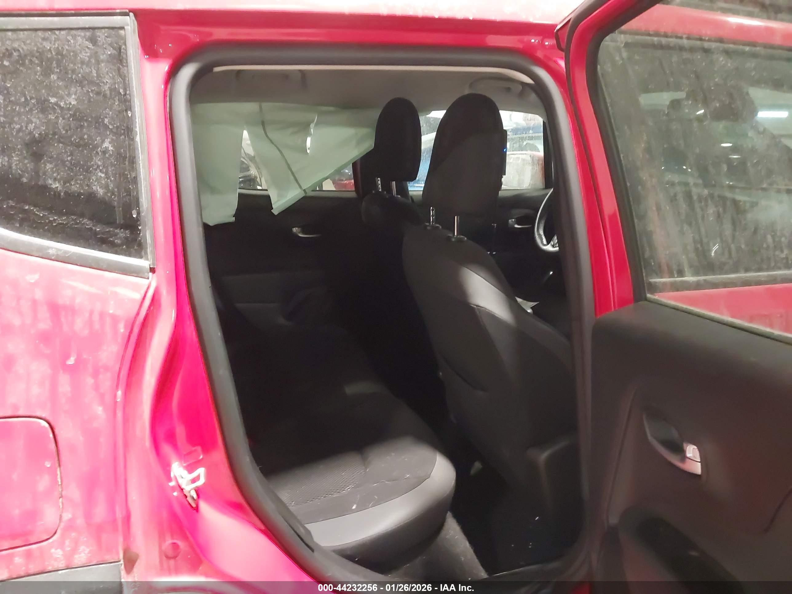 JEEP RENEGADE image 8