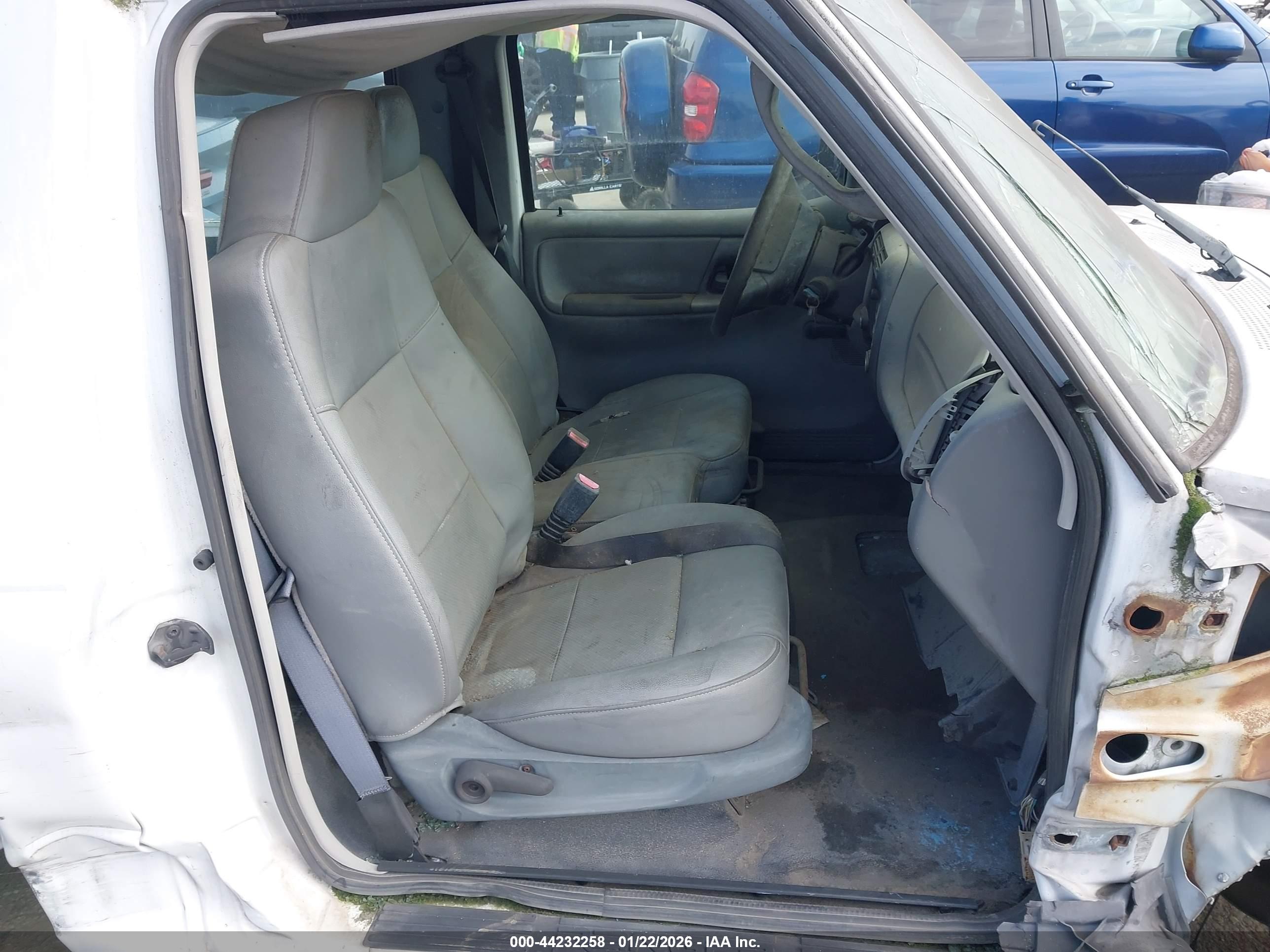 FORD RANGER image 8