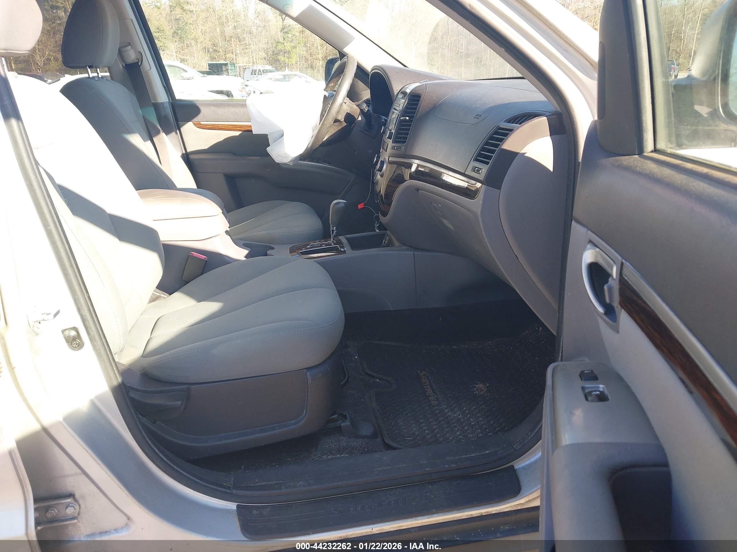 HYUNDAI SANTA image 5