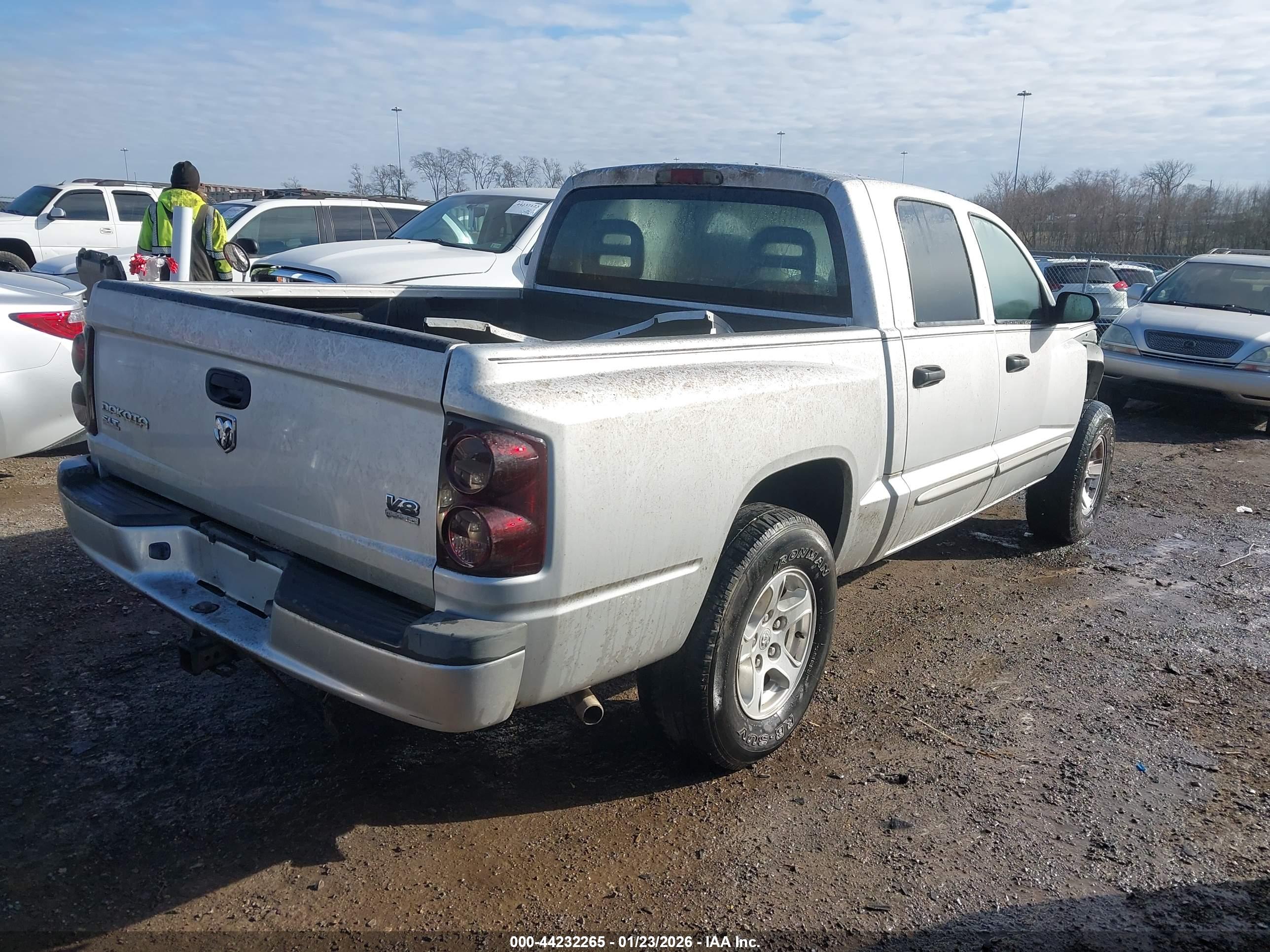 DODGE DAKOTA image 4