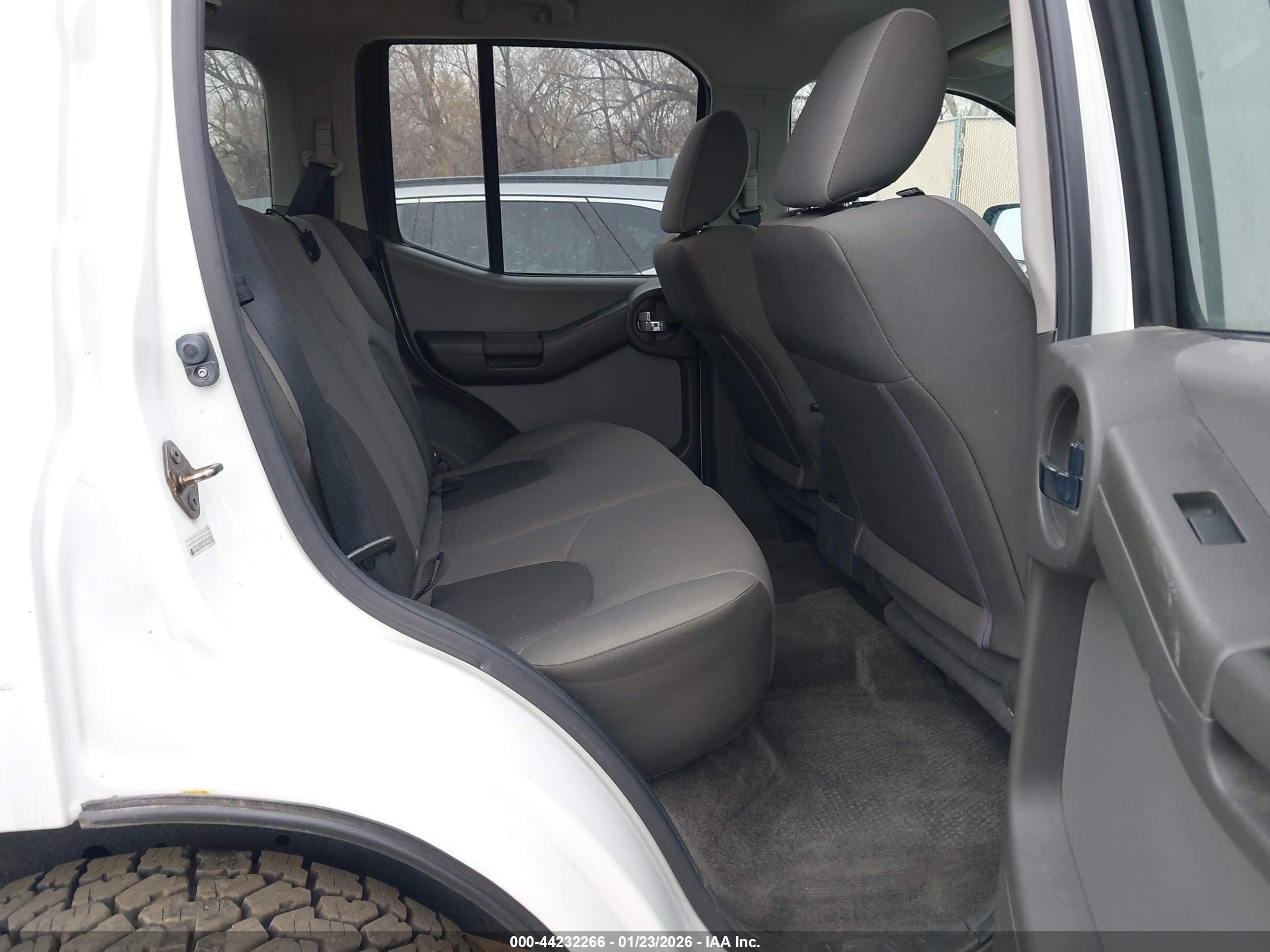 NISSAN XTERRA image 8