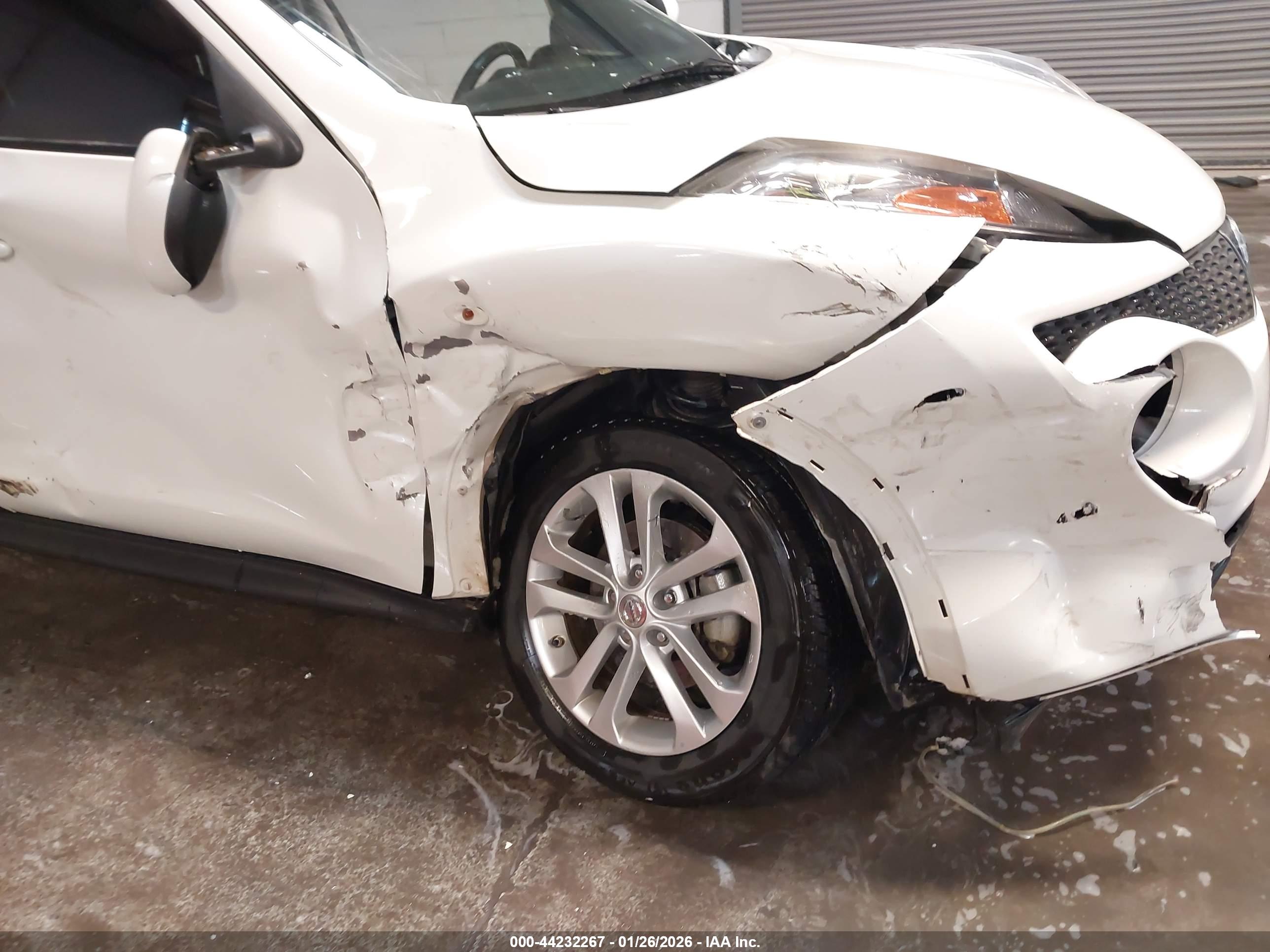 NISSAN JUKE image 6