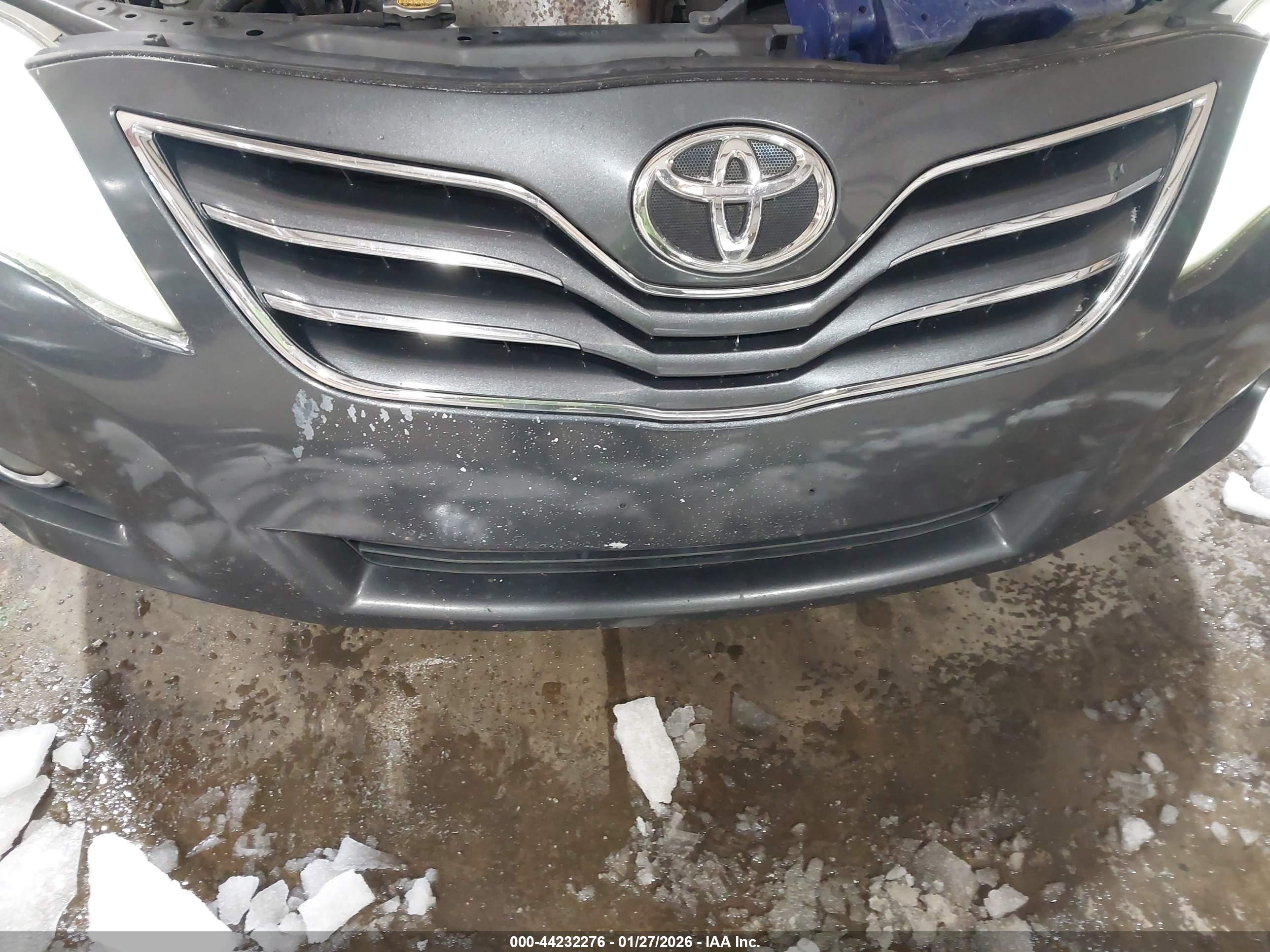 TOYOTA CAMRY image 6
