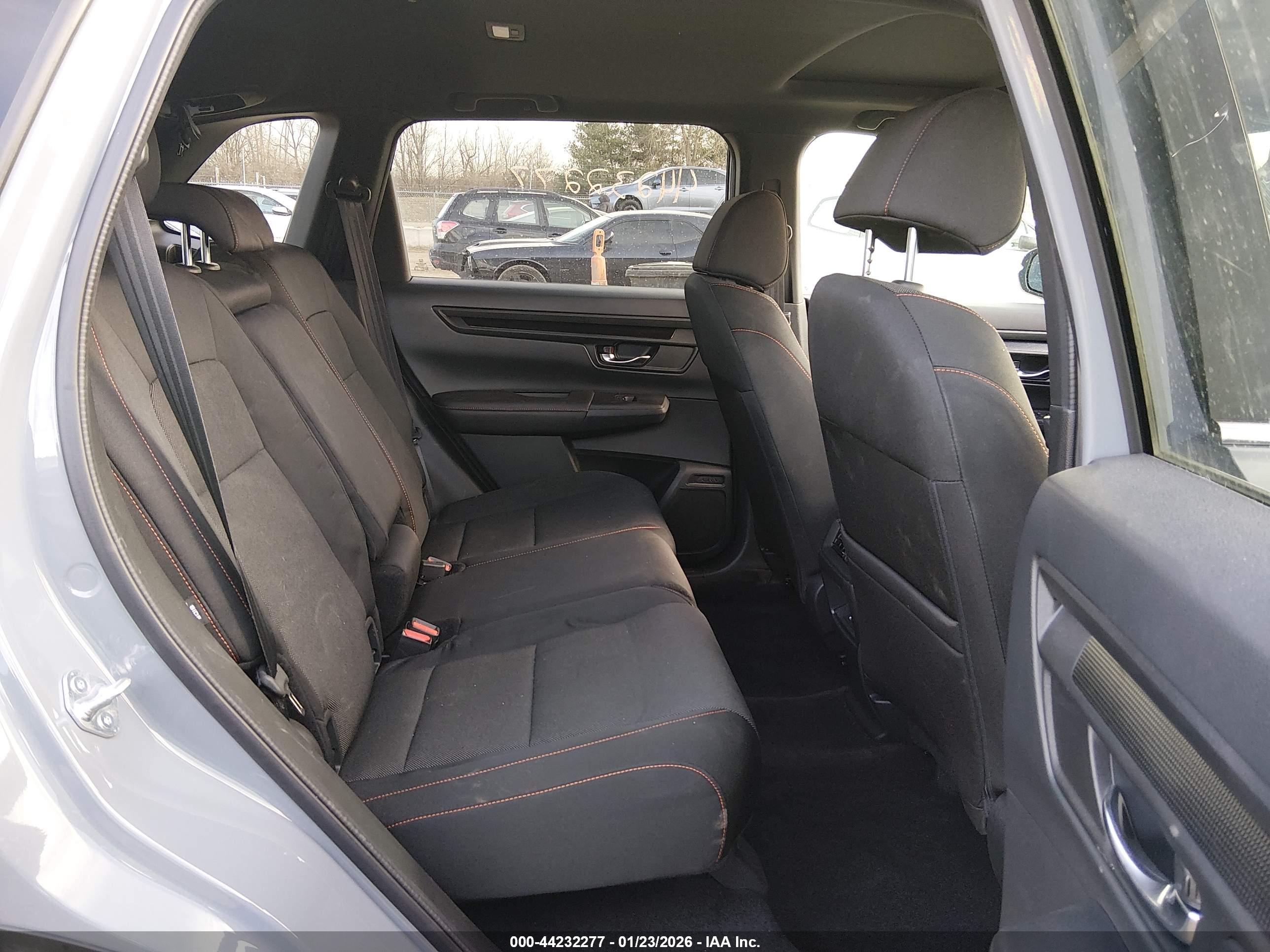 HONDA CR-V image 8