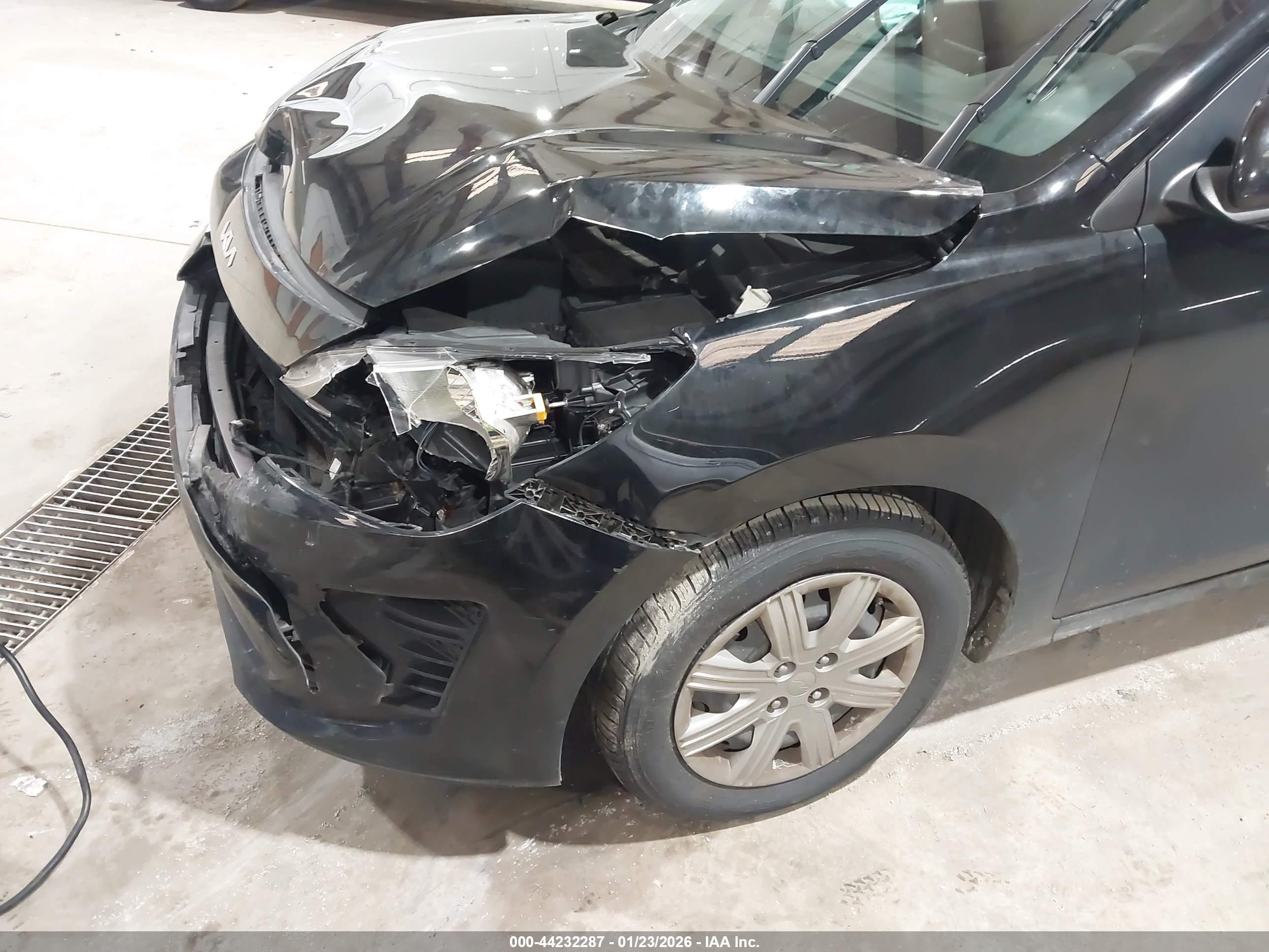 KIA RIO image 6